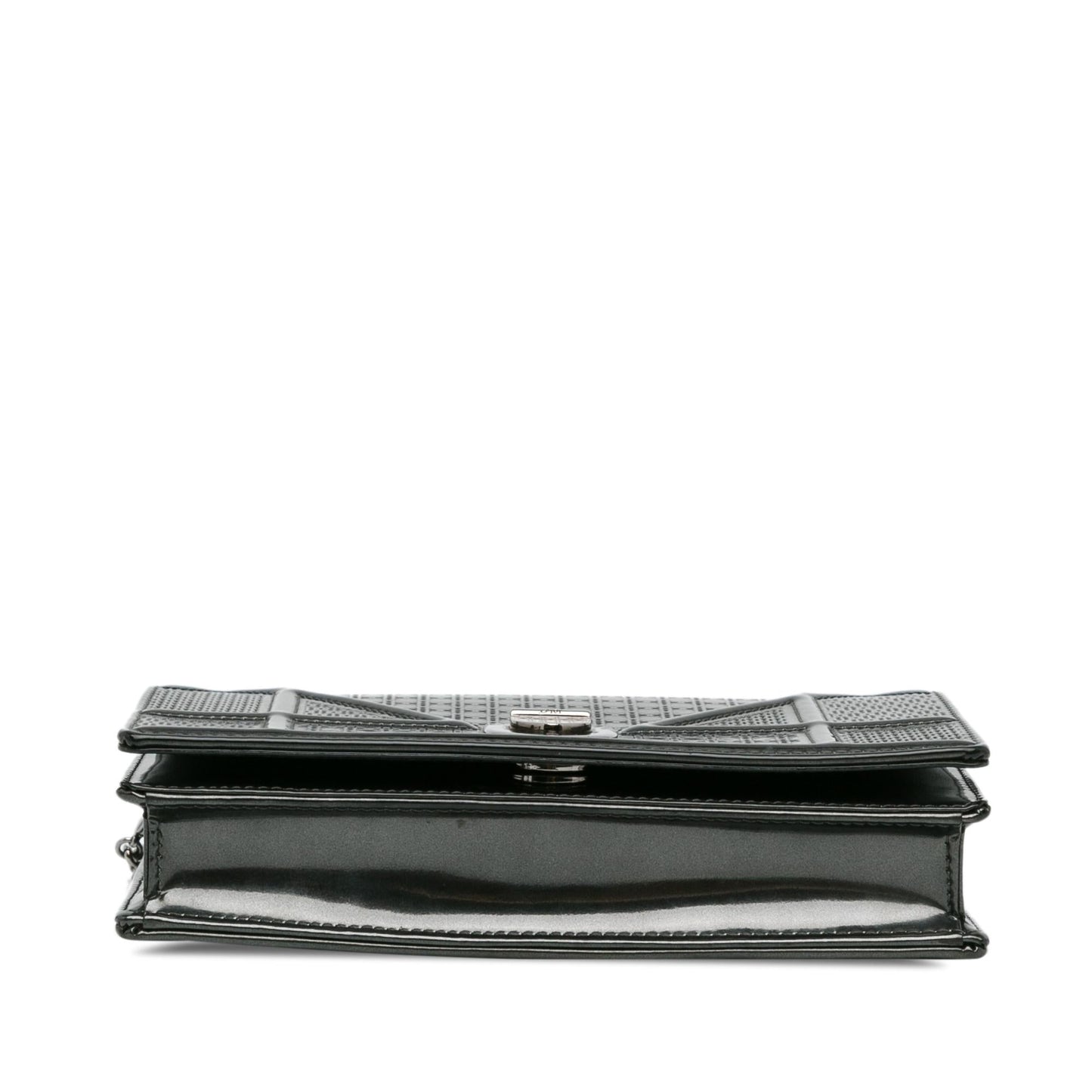 Luxury DiorMetallic Patent Microcannage Diorama Wallet on Chain (SHG-PbiarO)