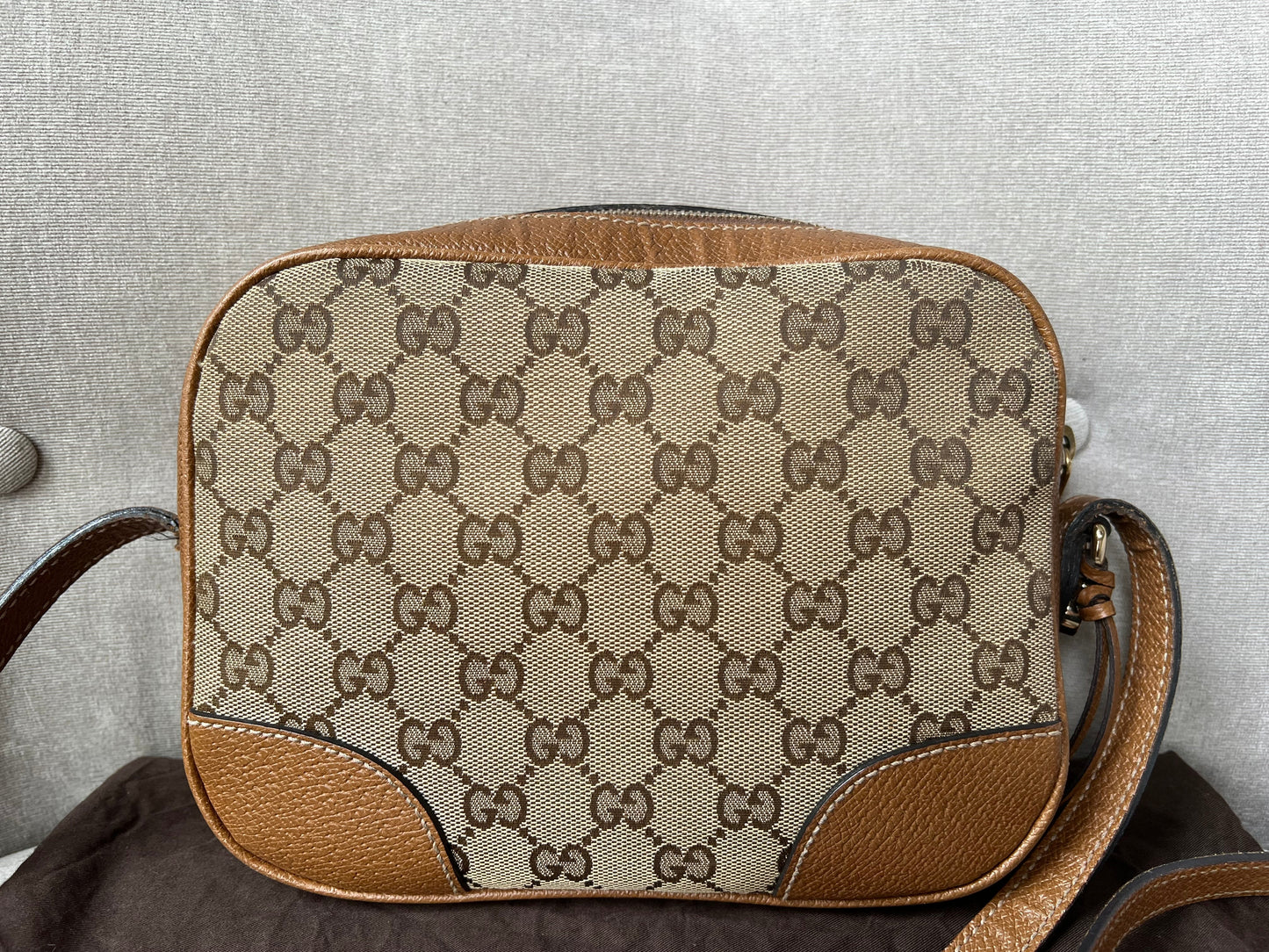 Luxury Gucci Trending 2025 Bree GG Canvas Tan Mini Messenger Bag