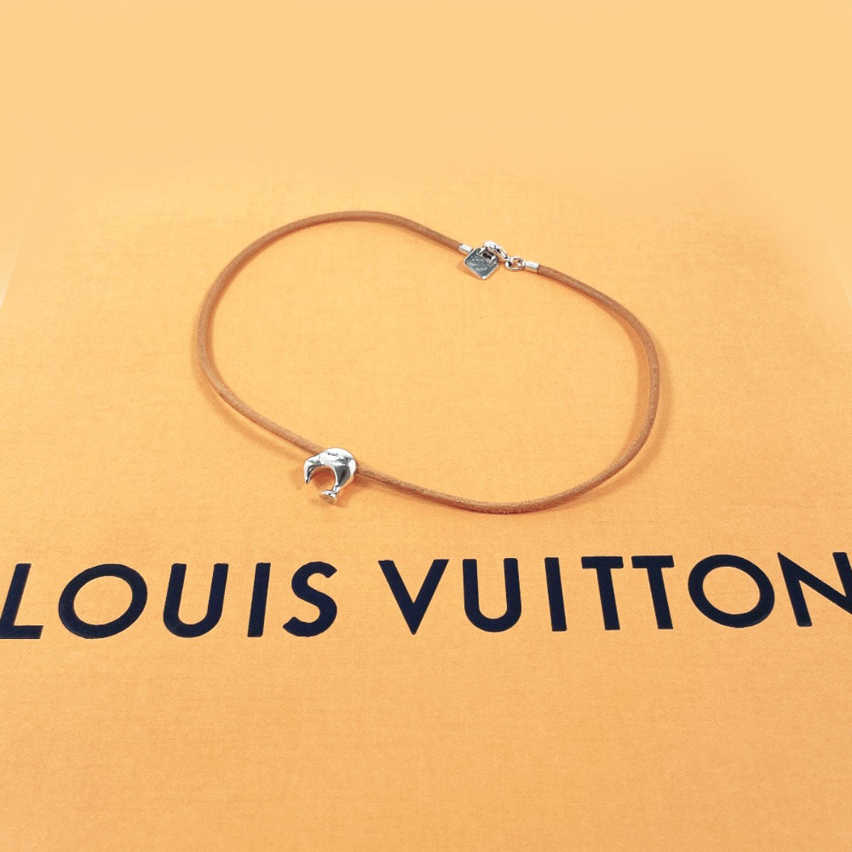 Louis Vuitton Kiwi Necklace Silver 925 Leather 2003