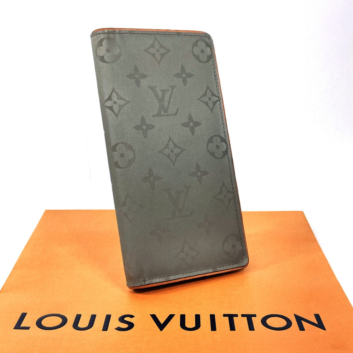 Louis Vuitton Monogram Titanium Wallet M63236