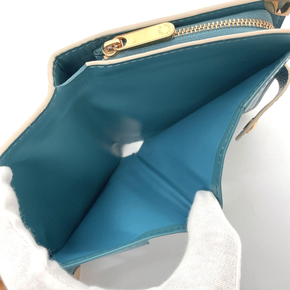 Louis Vuitton Compact Zip Suhali Leather Wallet