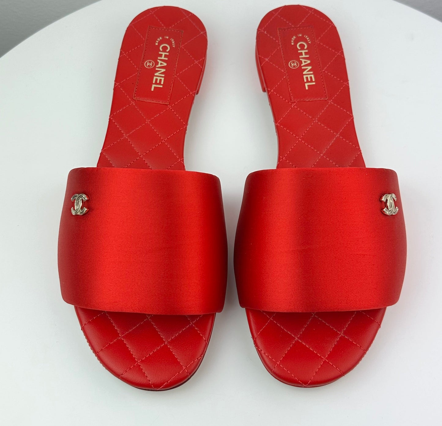 Chanel Satin sandals red