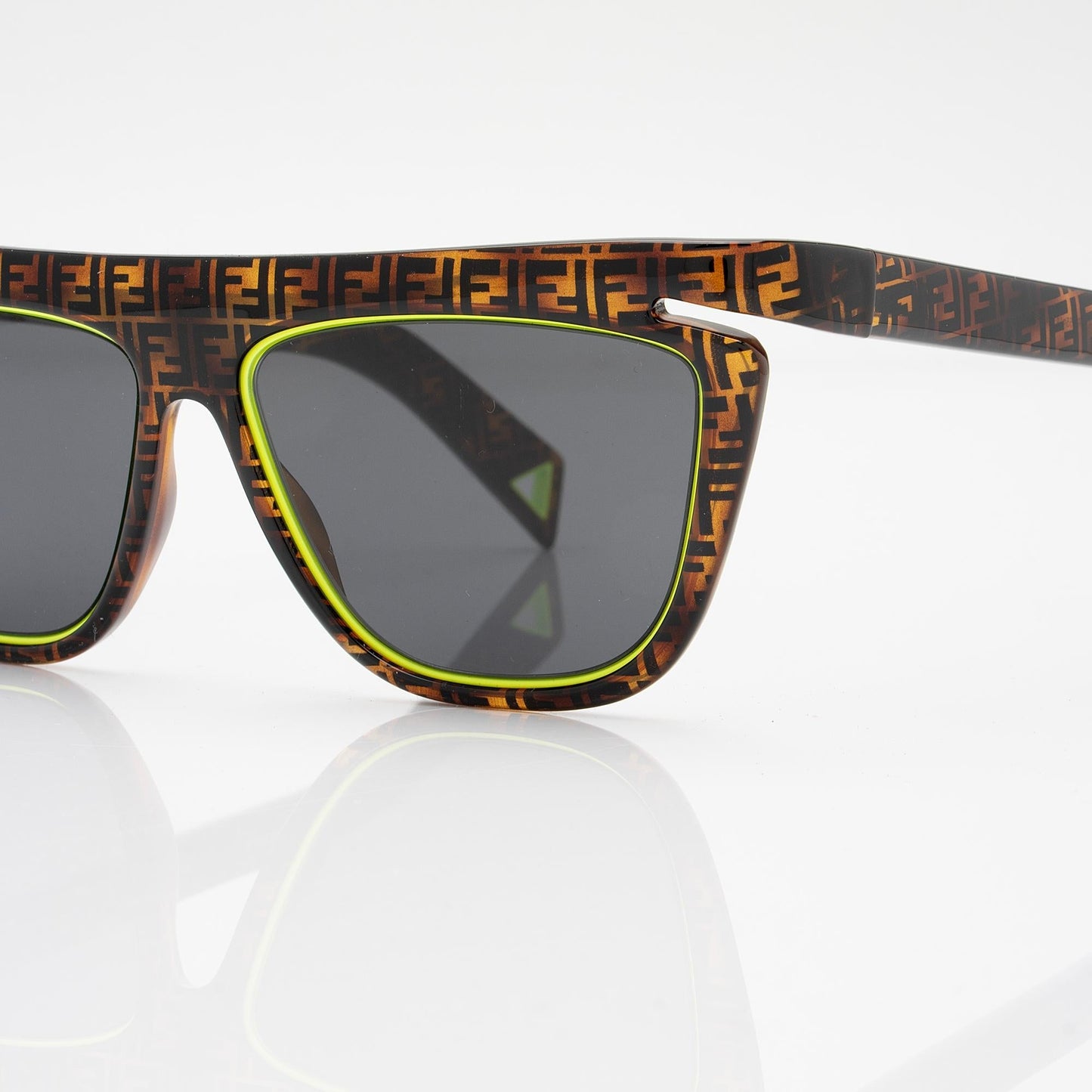 Luxury FendiFF Neon Square Sunglasses (SHF-WzBR7v)