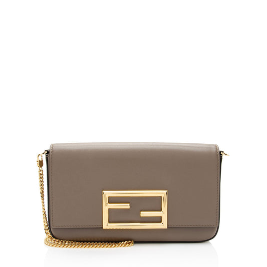 Luxury FendiLambskin Baguette Wallet on Chain (SHF-Jcp7JZ)
