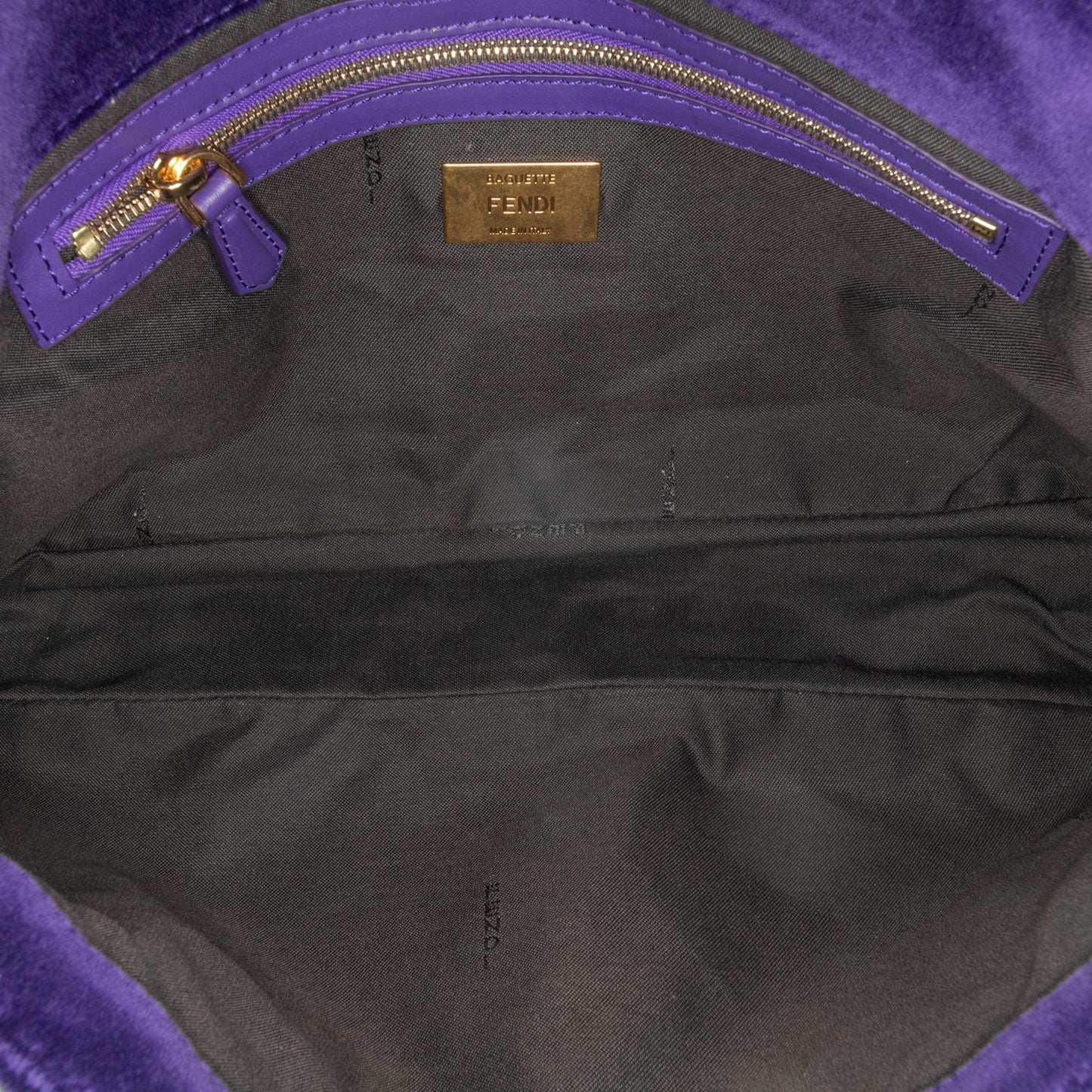 Luxury FendiLarge Zucca Embossed Velvet Baguette Satchel (SHG-wQF0dG)