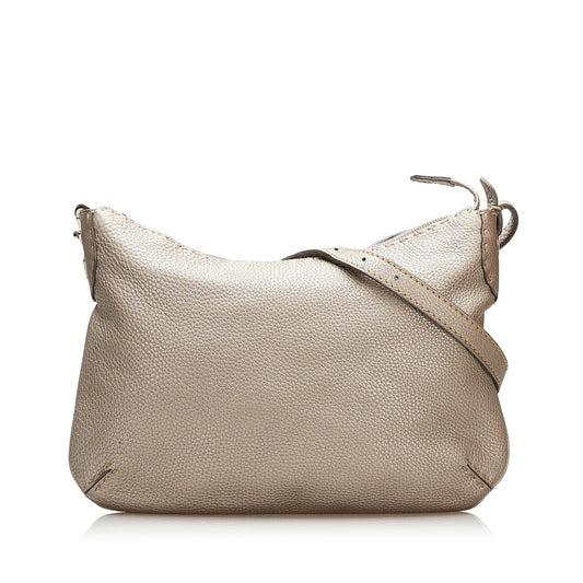 Luxury FendiLeather Crossbody Bag (SHG-35431)
