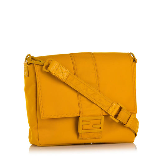 Luxury FendiMedium Mamma Baguette Crossbody Bag (SHG-x2ndEF)