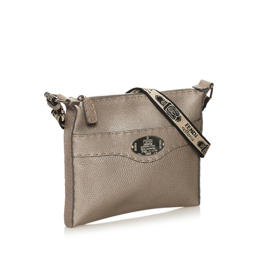 Luxury FendiSelleria Leather Crossbody Bag (SHG-34923)