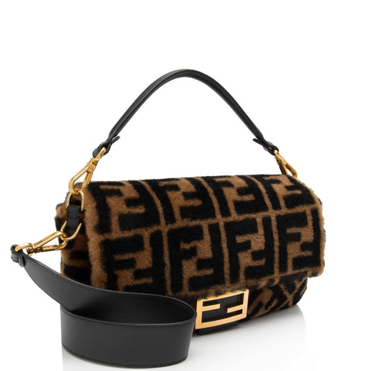 Luxury FendiSheepskin FF Baguette Shoulder Bag (SHF-mfPxUP)