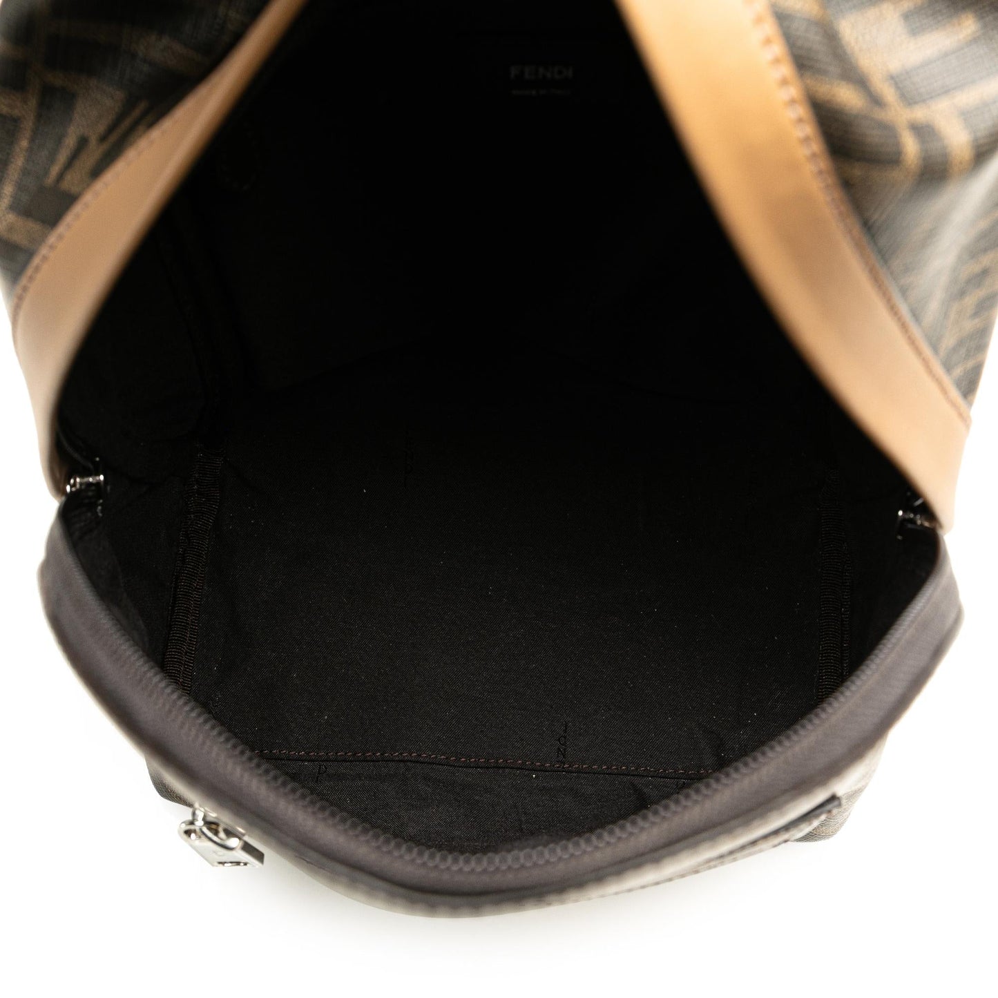 Luxury FendiSmall Zucca Coated Canvas Chiodo Diagonal Backpack (SHG-SOm720)
