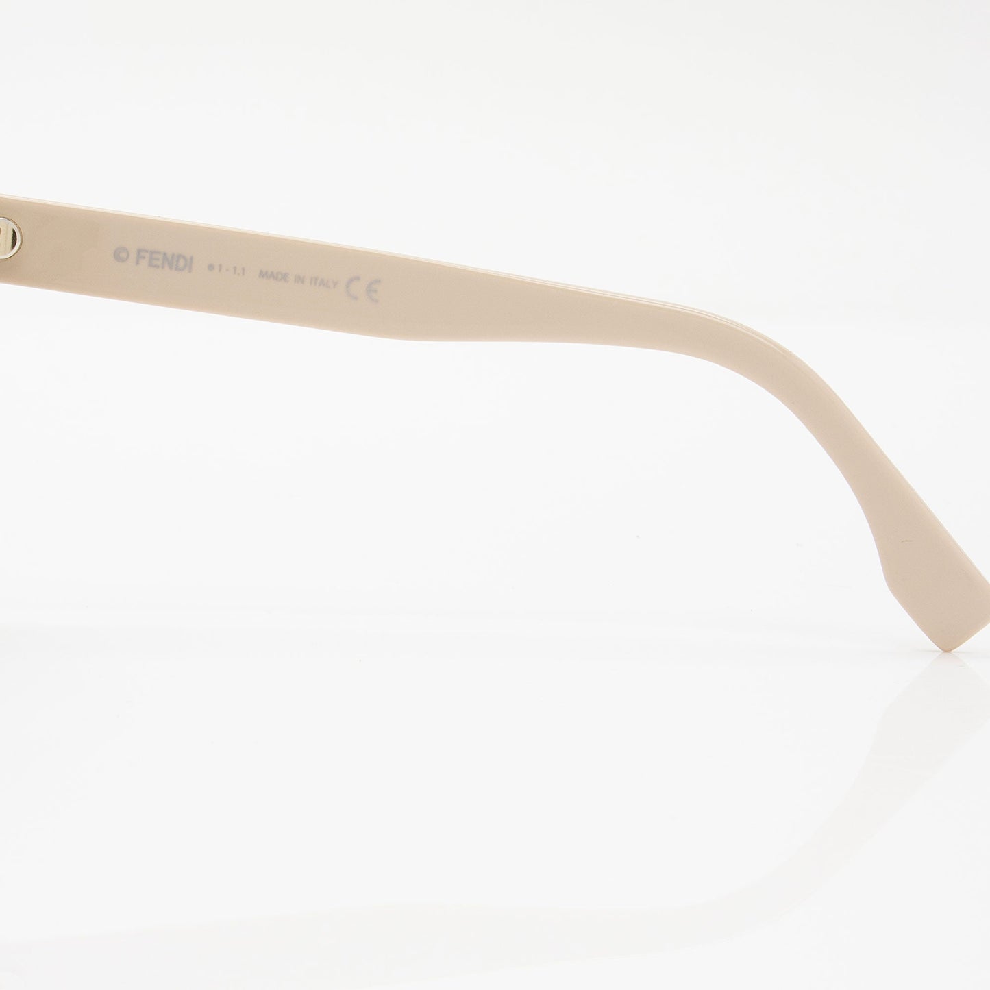 Luxury FendiSquare Sunglasses (SHF-7OEO3A)