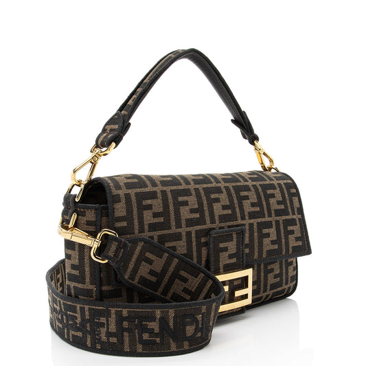 Luxury FendiZucca Calfskin Baguette Shoulder Bag (SHF-J0QlAm)