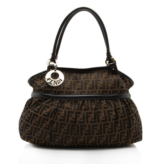Luxury FendiZucca Chef Large Tote (SHF-YB3b1E)