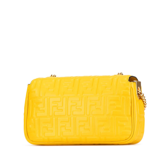 Luxury FendiZucca Embossed Chain Midi Baguette (SHG-cFziRb)