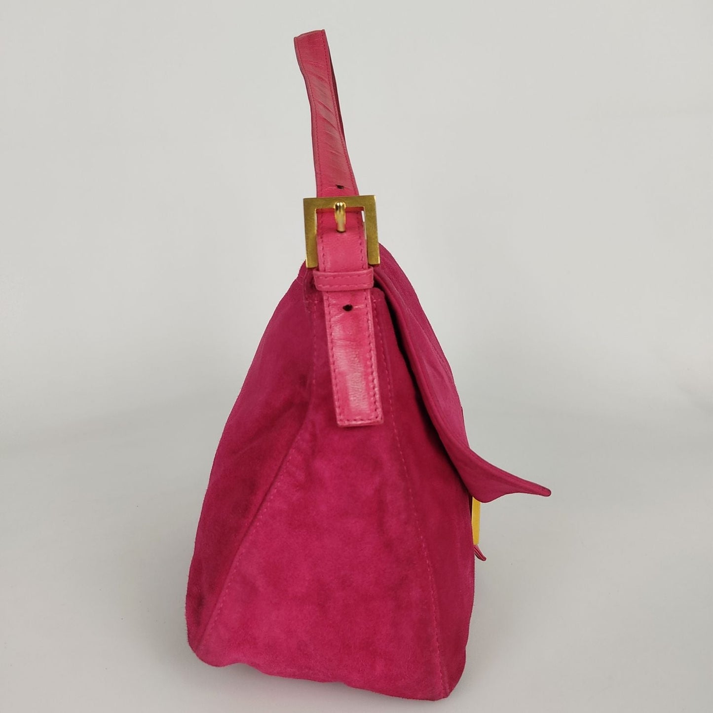 Luxury FendiLuxury Fendivintage Mama shoulder bag in fuchsia suede - '10s