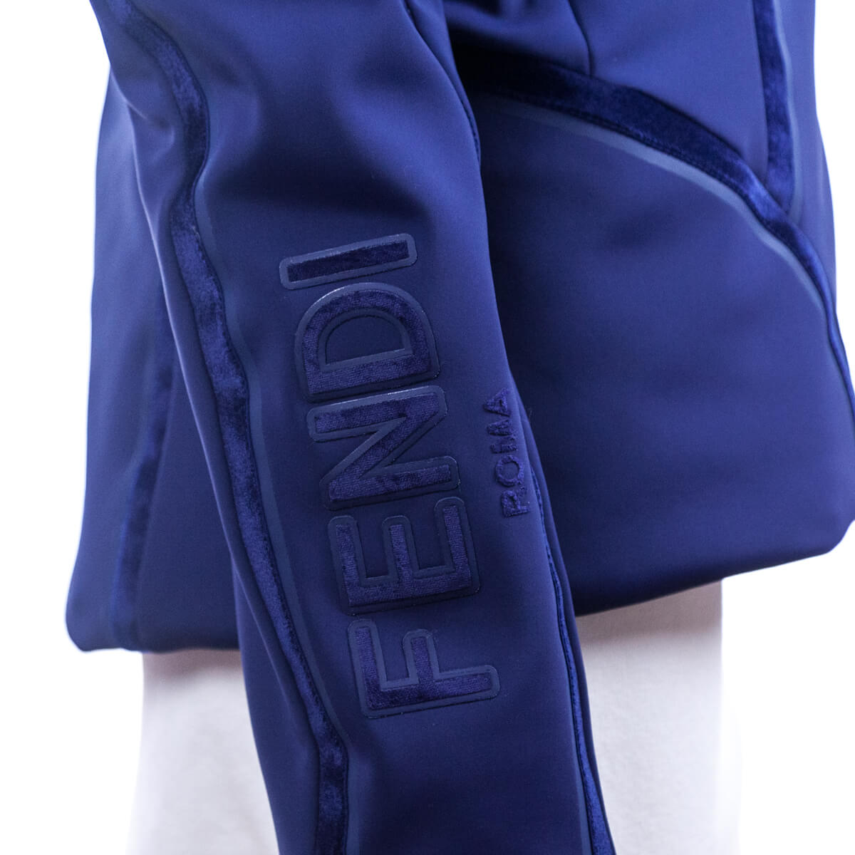 Luxury FendiNavy Fur Trim Hooded Ski Jacket Size L | US 10