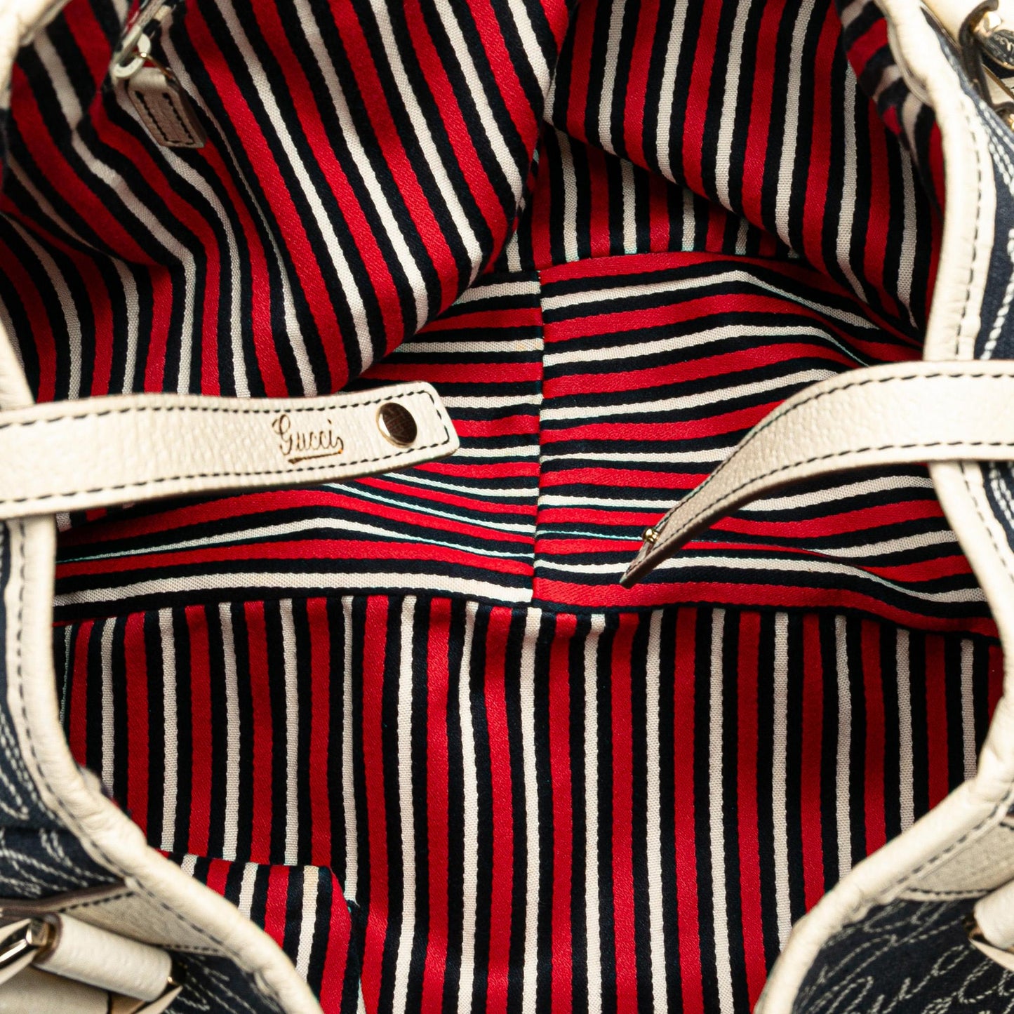 Gucci 85th Anniversary D-Ring Pelham Shoulder Bag (SHG-dIekBG)