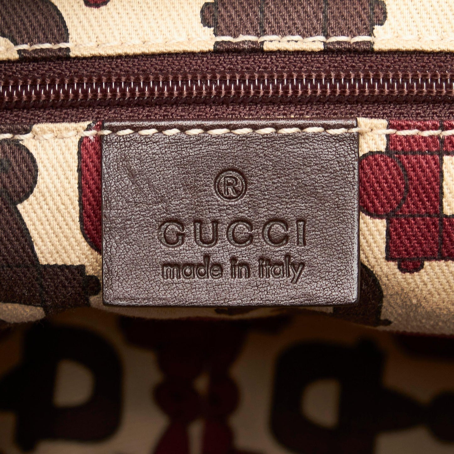Gucci D-Ring Guccissima Pelham Shoulder Bag (SHG-Ff7VBK)