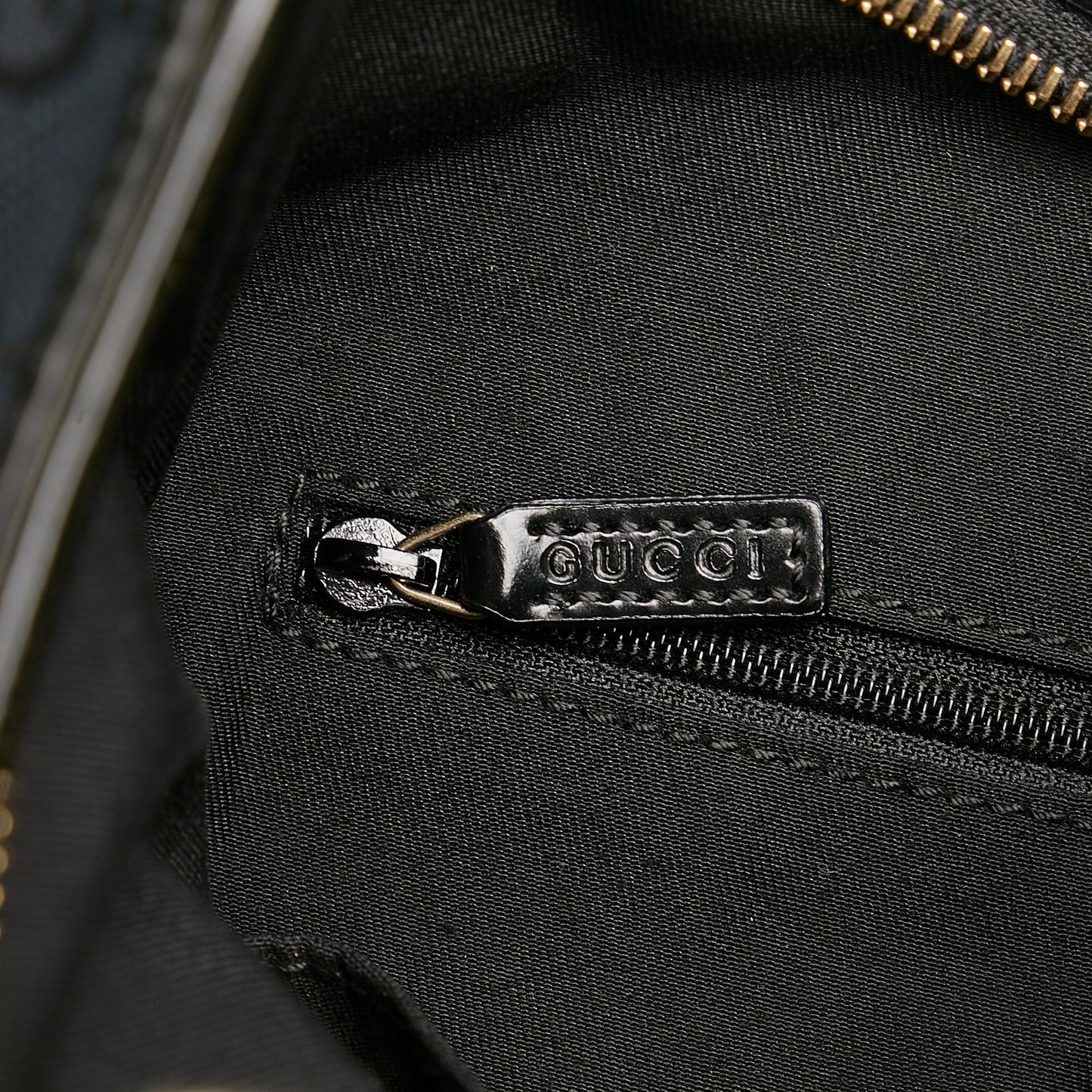 Gucci GG Canvas Abbey D-Ring Shoulder Bag (SHG-Q2yDex)