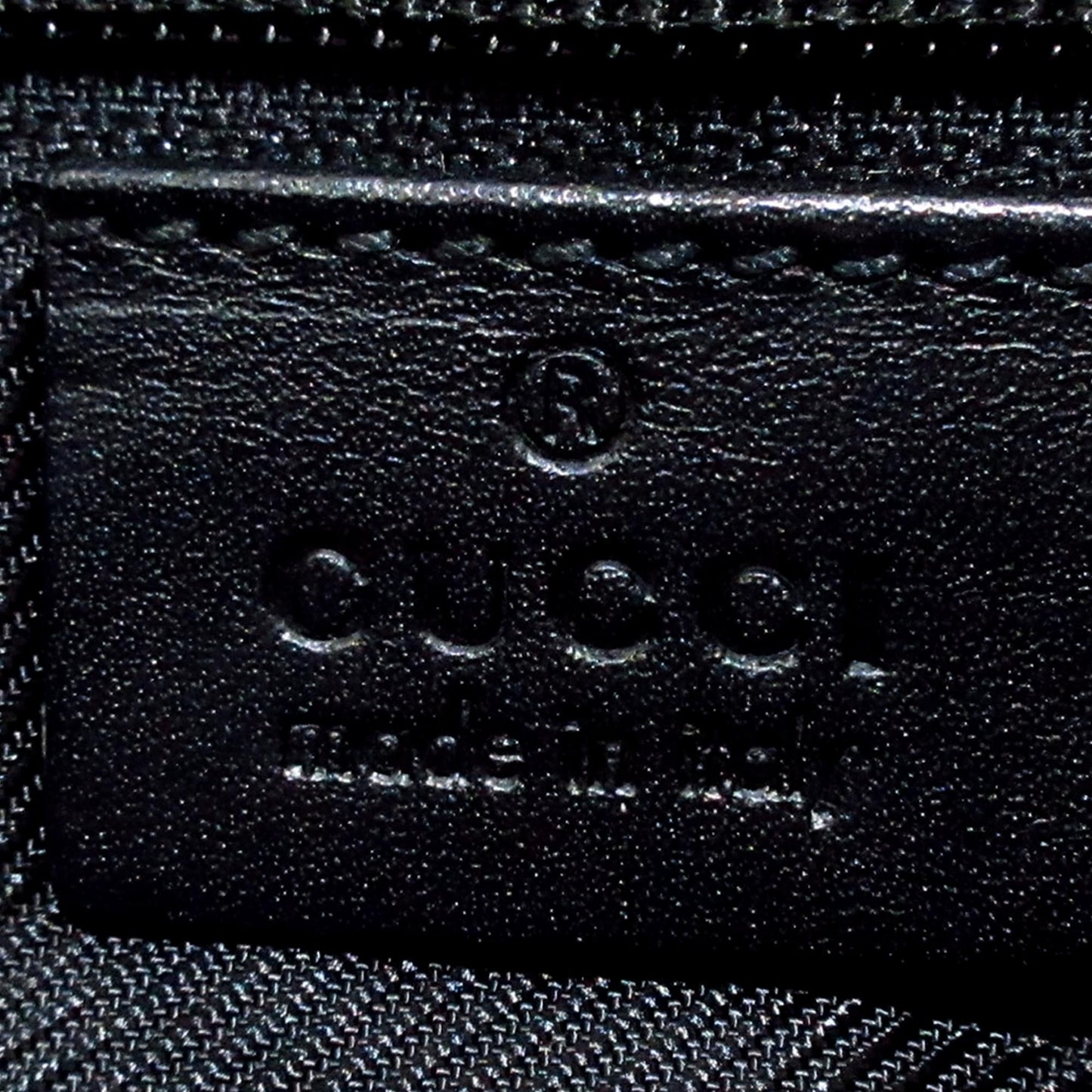 Gucci GG Canvas Crossbody (SHG-L7riDr)