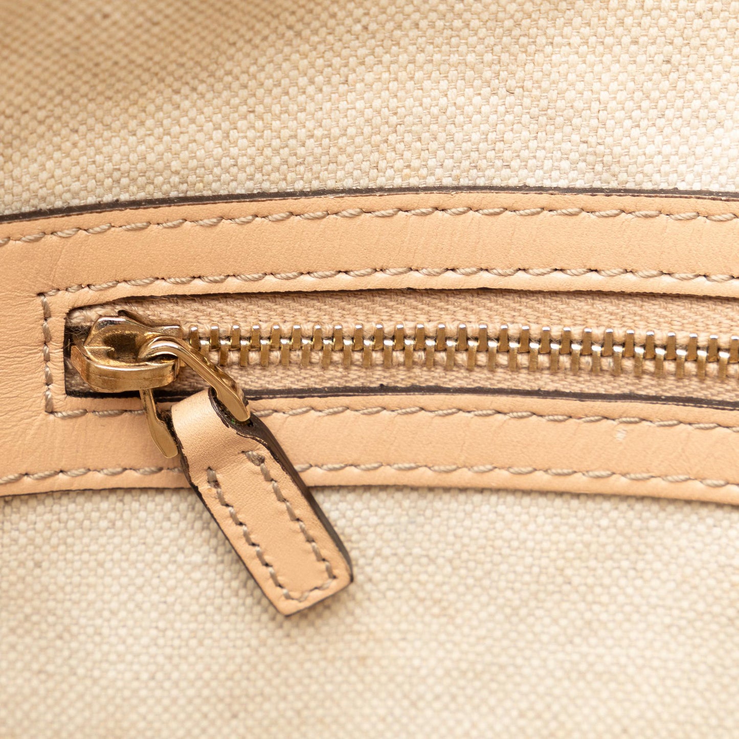Gucci GG Canvas Lovely Crossbody