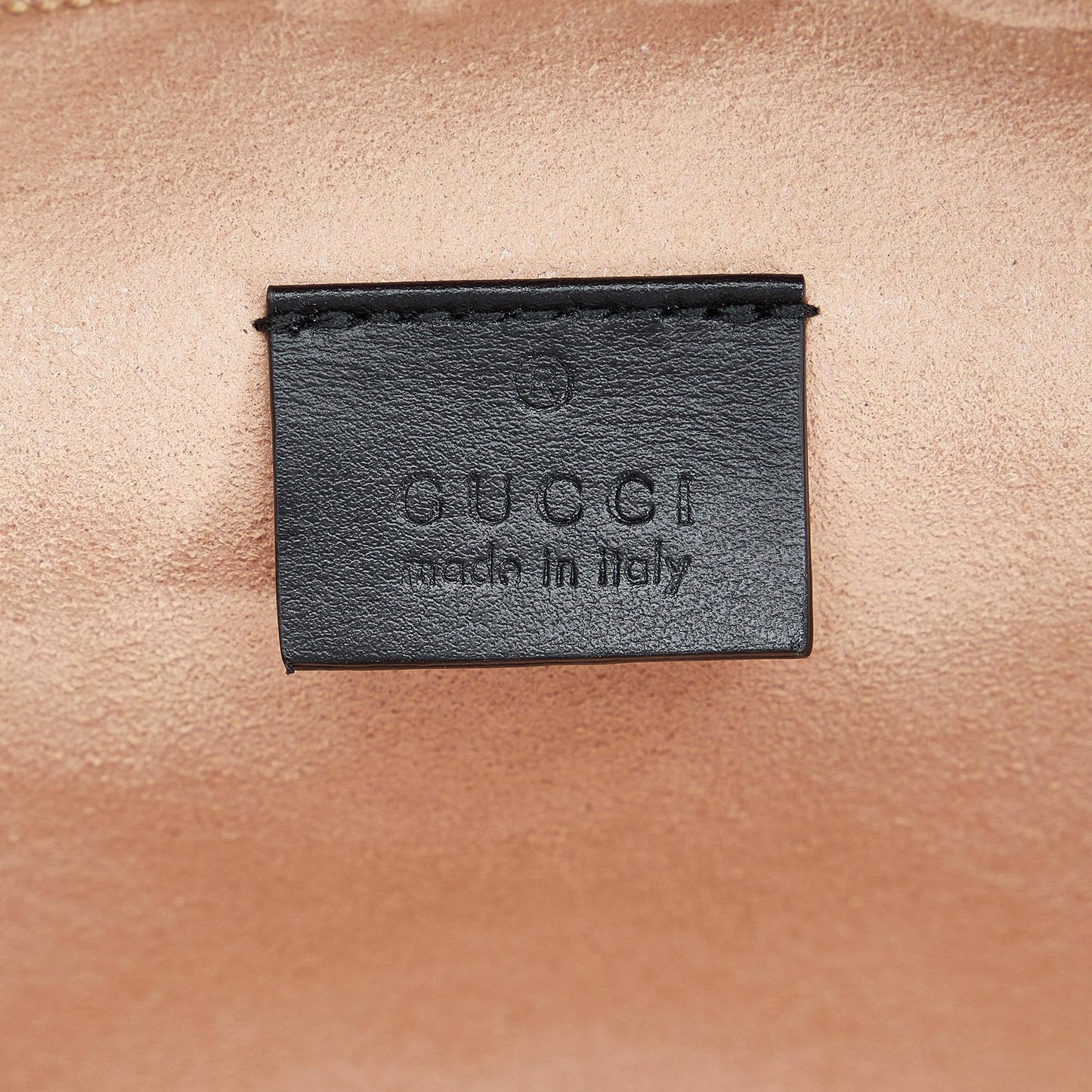 Gucci GG Marmont Round Backpack (SHG-GVUZ6n)