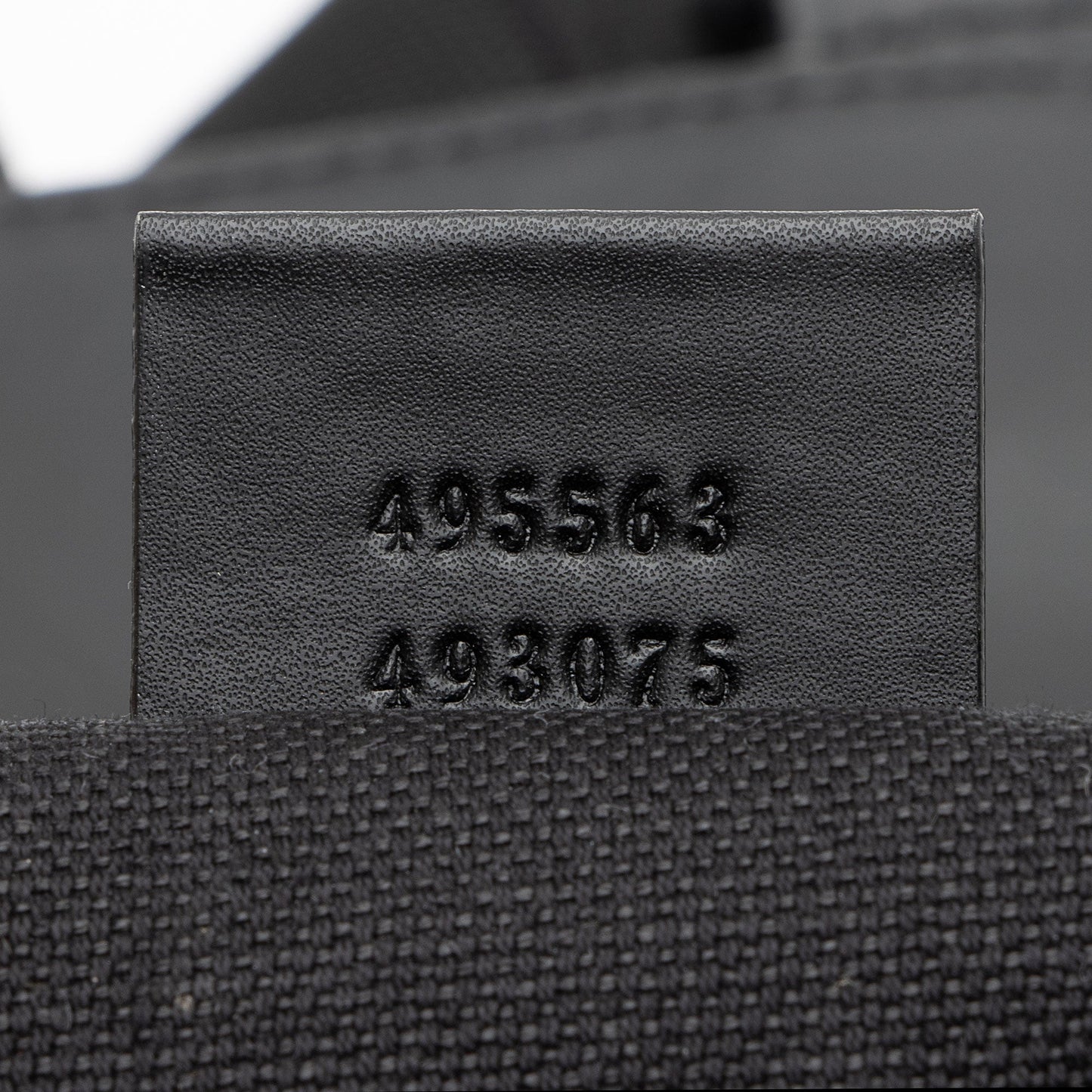 Gucci GG Supreme Medium Flap Backpack (SHF-FgH5FO)
