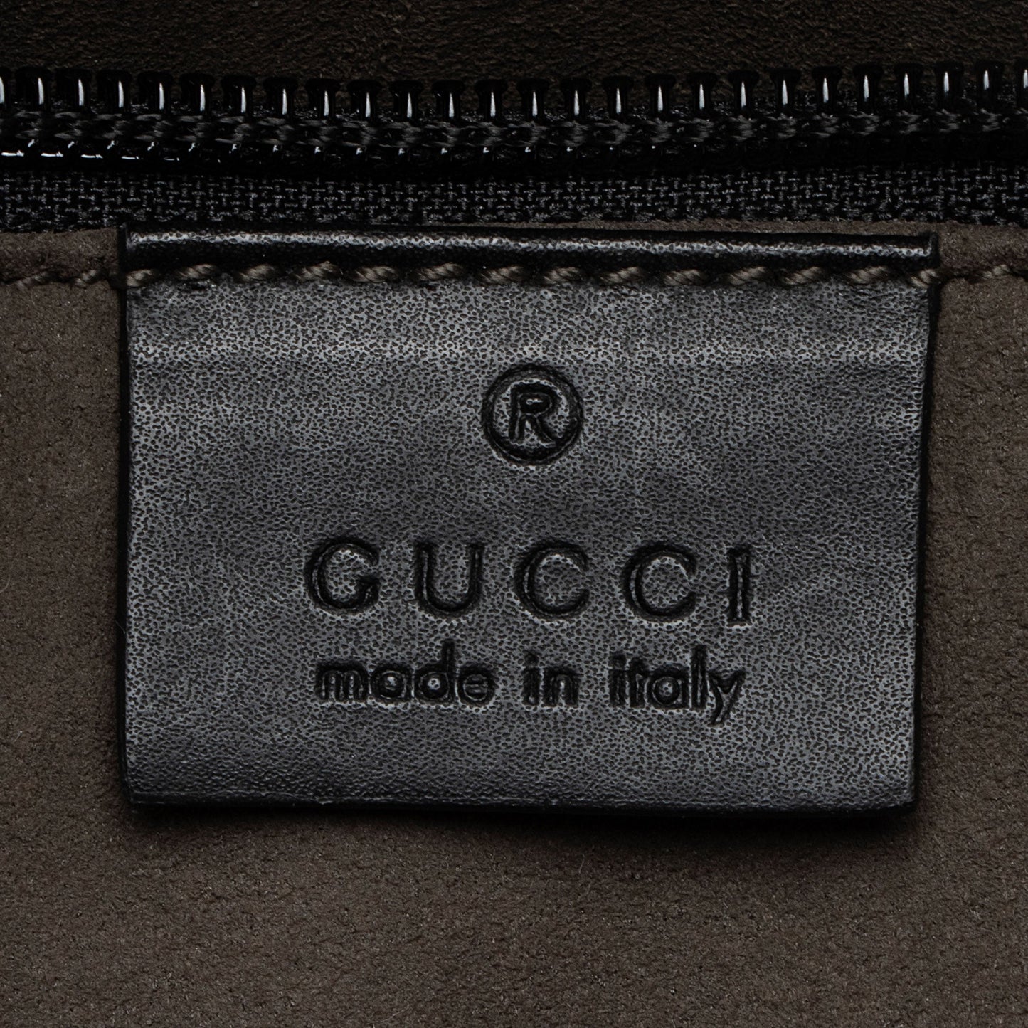 Gucci GG Supreme Medium Messenger