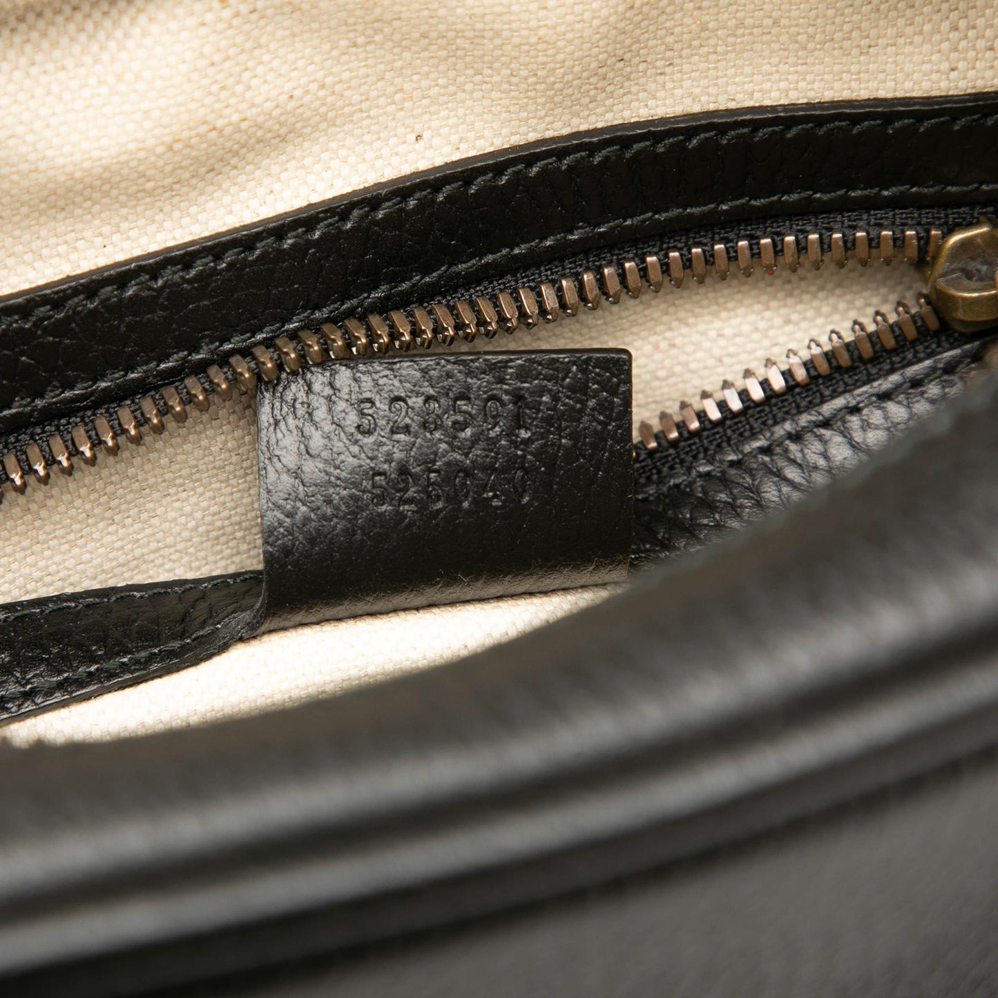 Gucci Grained Calfskin Logo Crossbody