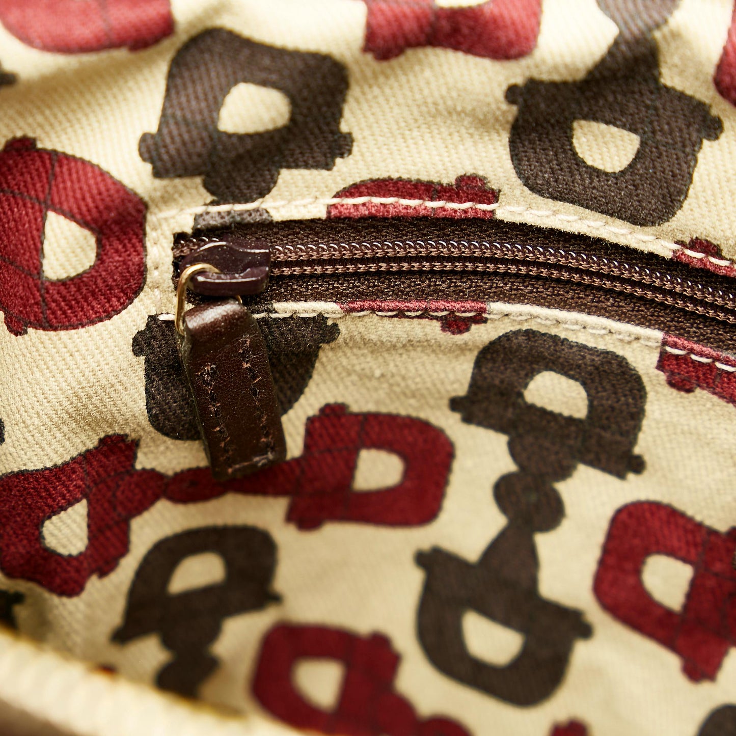 Gucci Guccissima Abbey D-Ring Crossbody Bag (SHG-28108)