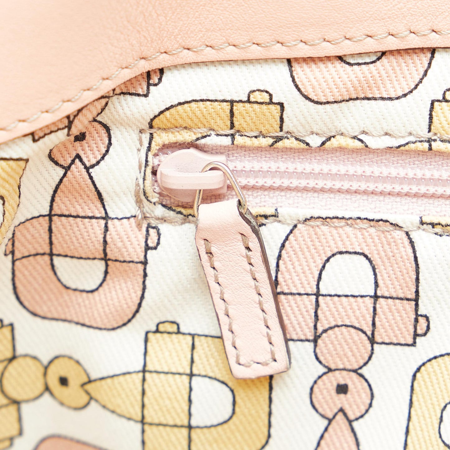 Gucci Guccissima Abbey D-Ring Shoulder Bag (SHG-MoSqTJ)