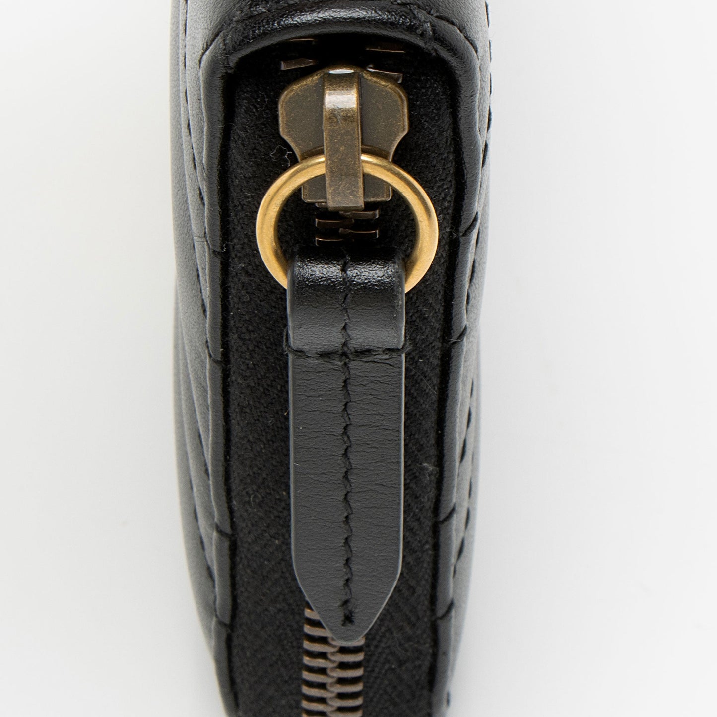 Gucci Matelasse Leather GG Marmont Zip Wallet