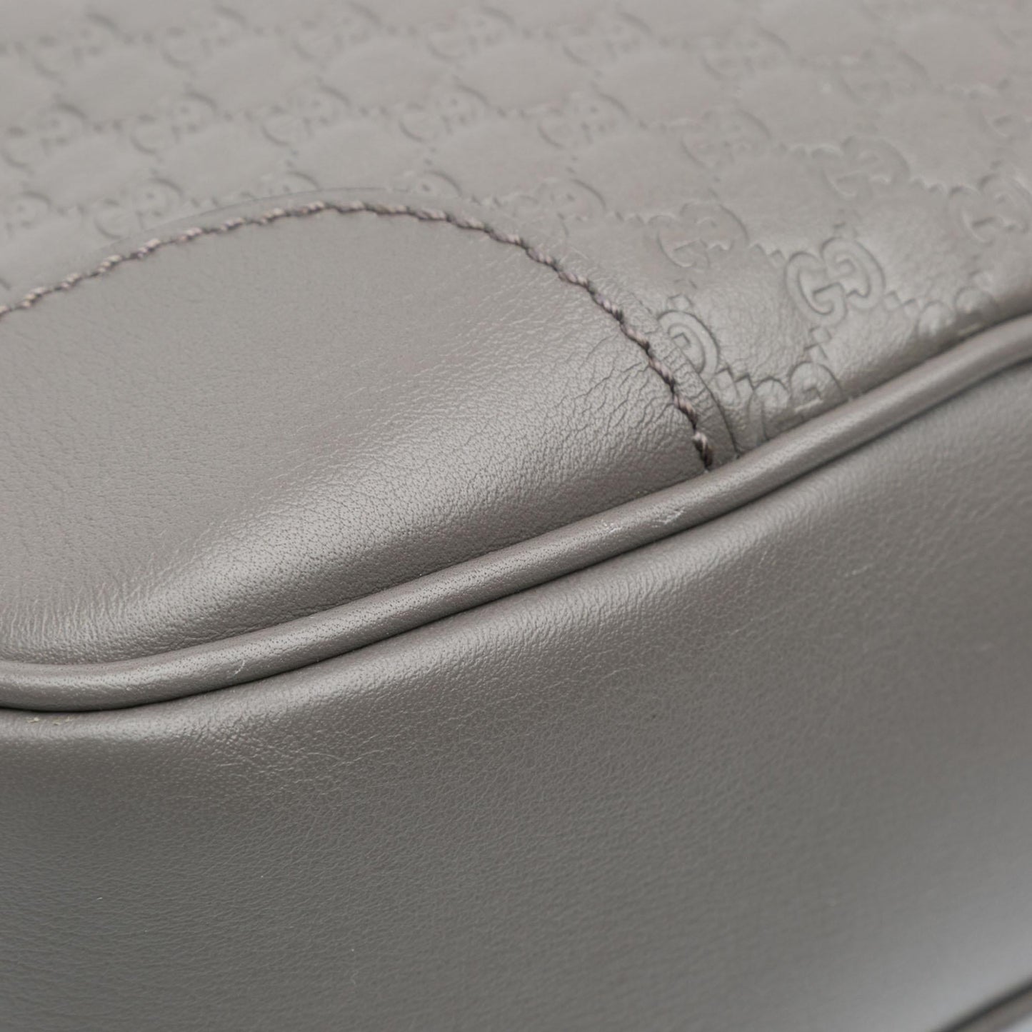 Gucci Mini Microguccissima Bree Crossbody
