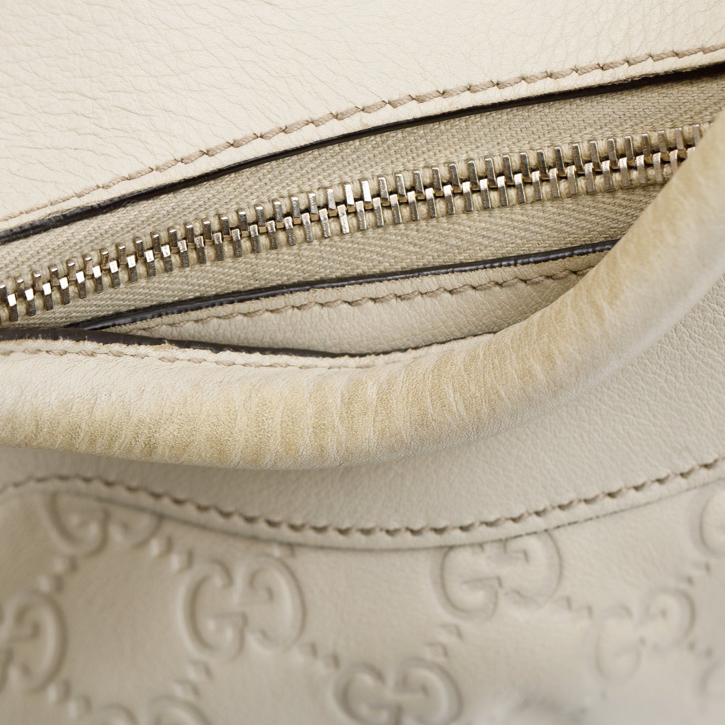 Gucci White GG Signature Leather Small Abbey D-Ring Hobo