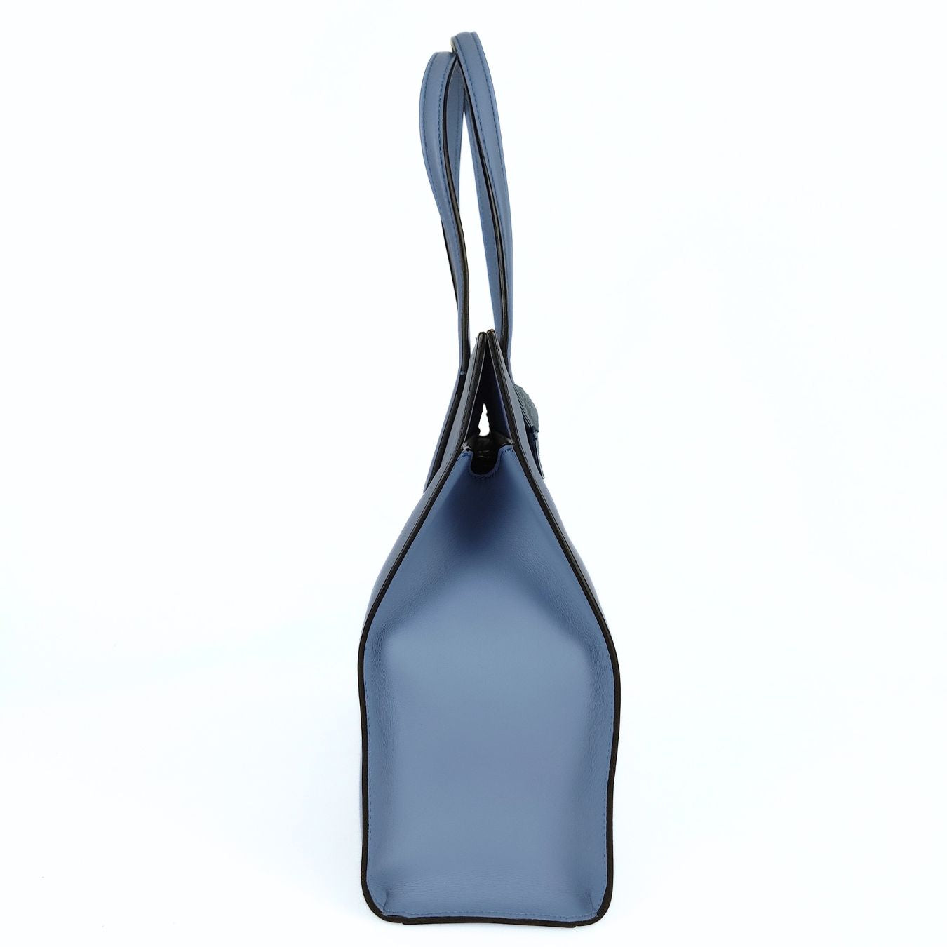 Luxury Gucci Trending 2025 Luxury Gucci Trending 2025 Shopper handbag in light blue leather Japan Exclusive - '10s
