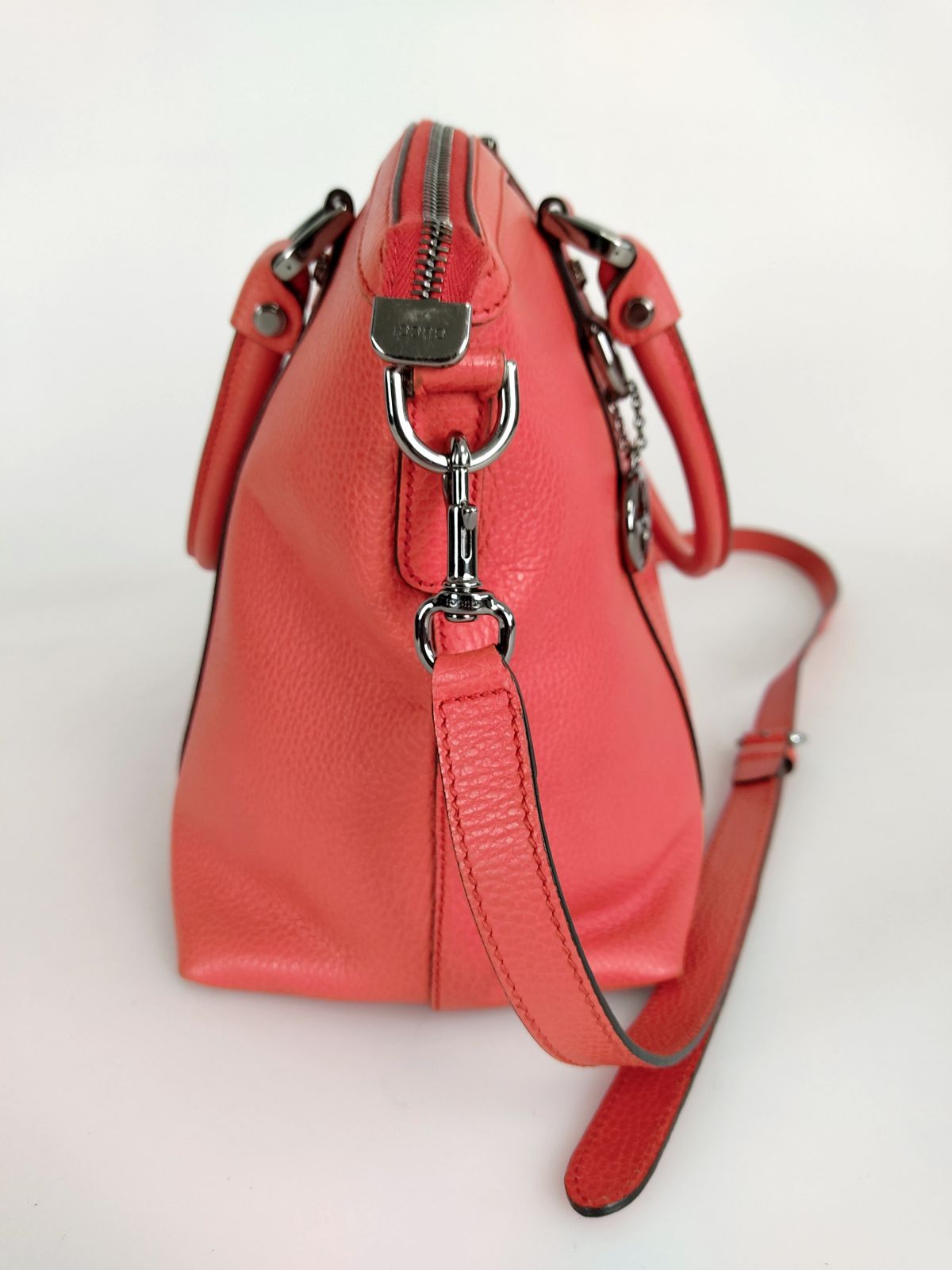 Luxury Gucci Trending 2025 Luxury Gucci Trending 2025 shoulder bag in coral red leather - '10s