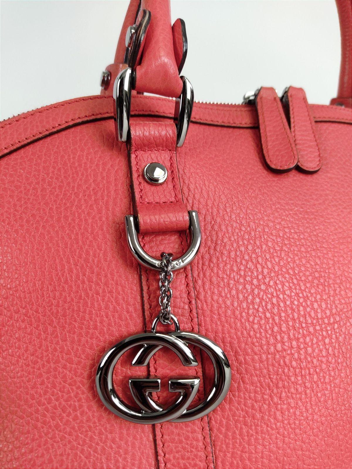 Luxury Gucci Trending 2025 Luxury Gucci Trending 2025 shoulder bag in coral red leather - '10s