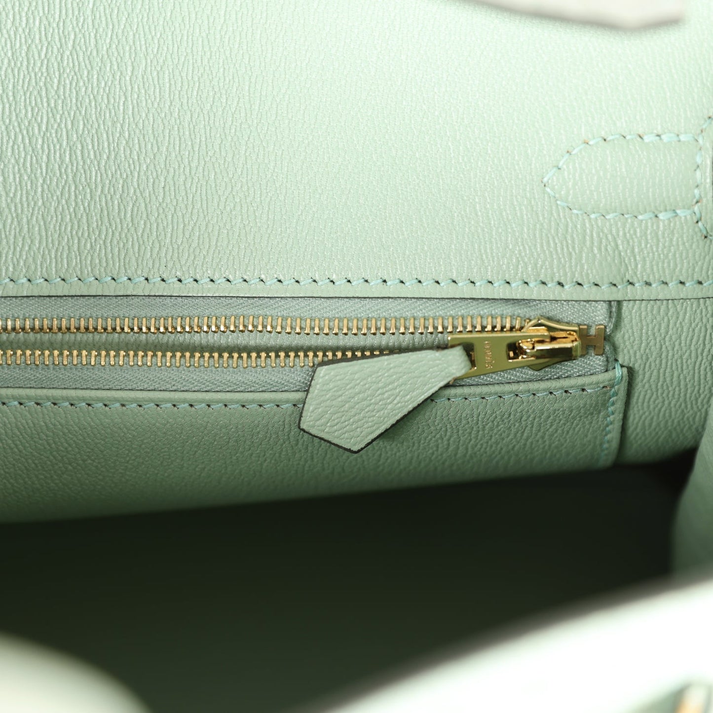 Luxury Hermes Birkin 25 Vert D'Eau Matte Alligator Gold Hardware