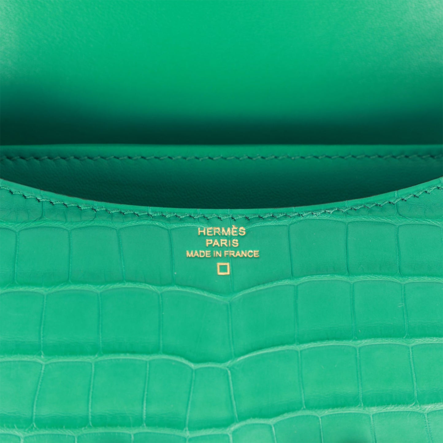 Luxury Hermes Constance 18 Vert Jade Matte Alligator Gold Hardware
