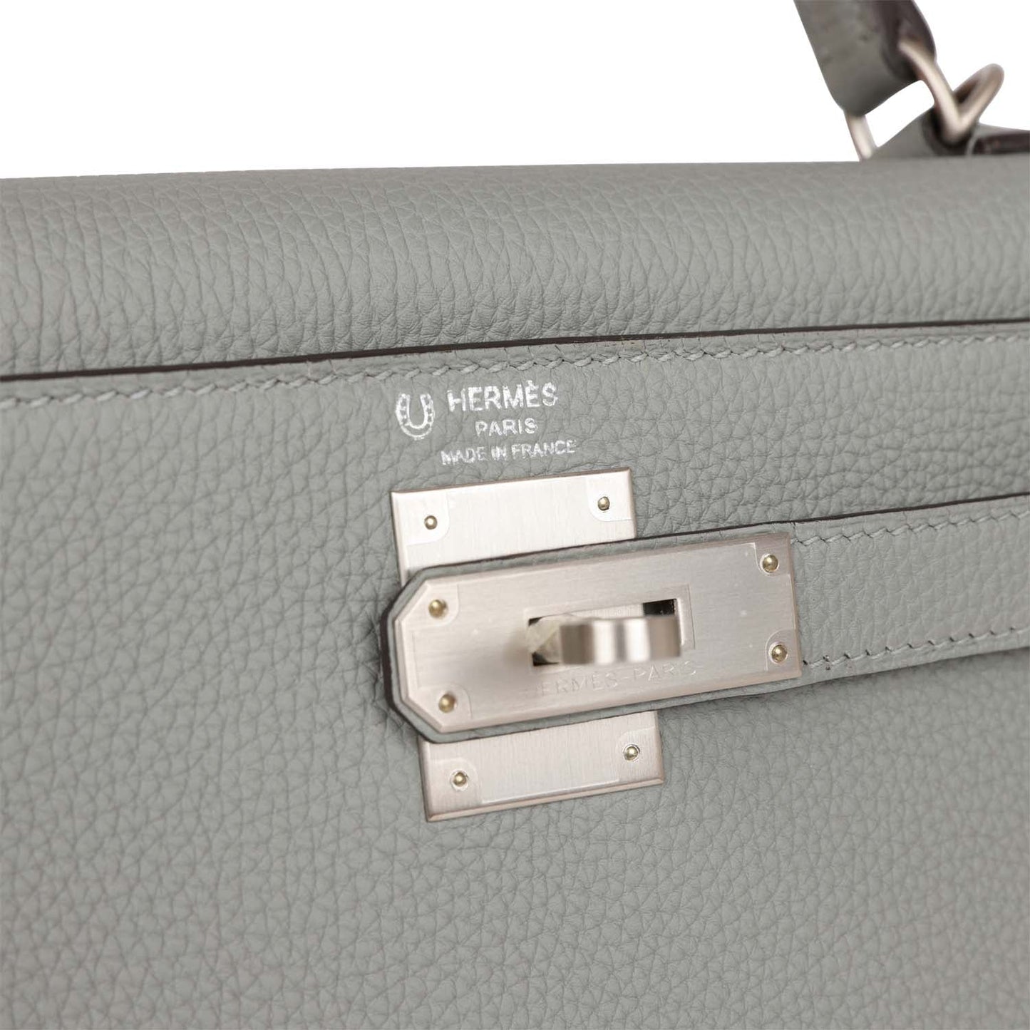Luxury Hermes Special Order (HSS) Kelly Sellier 28 Gris Mouette Verso Togo Brushed Palladium Hardware