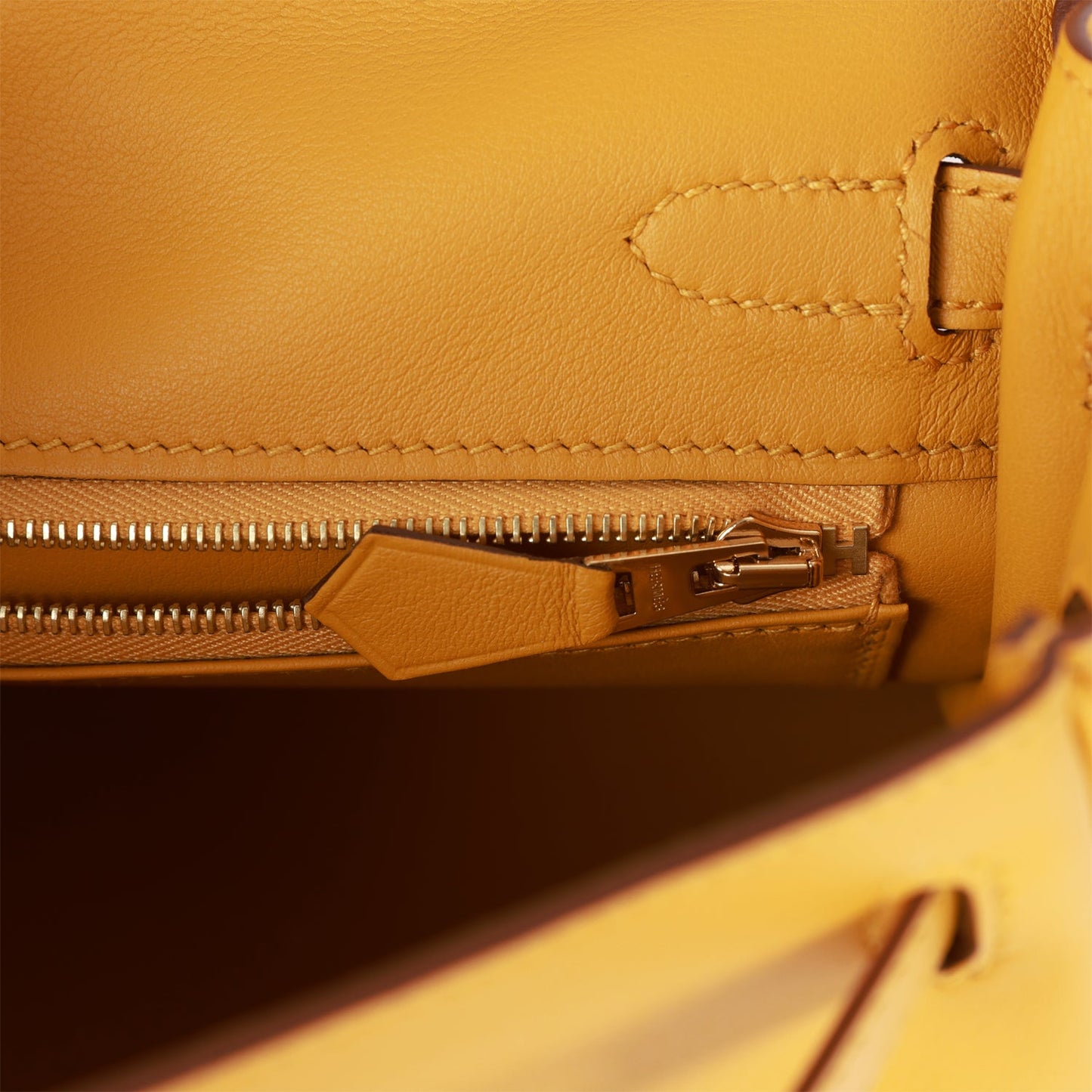 Luxury Hermes Kelly Retourne 25 Jaune Ambre Swift Gold Hardware