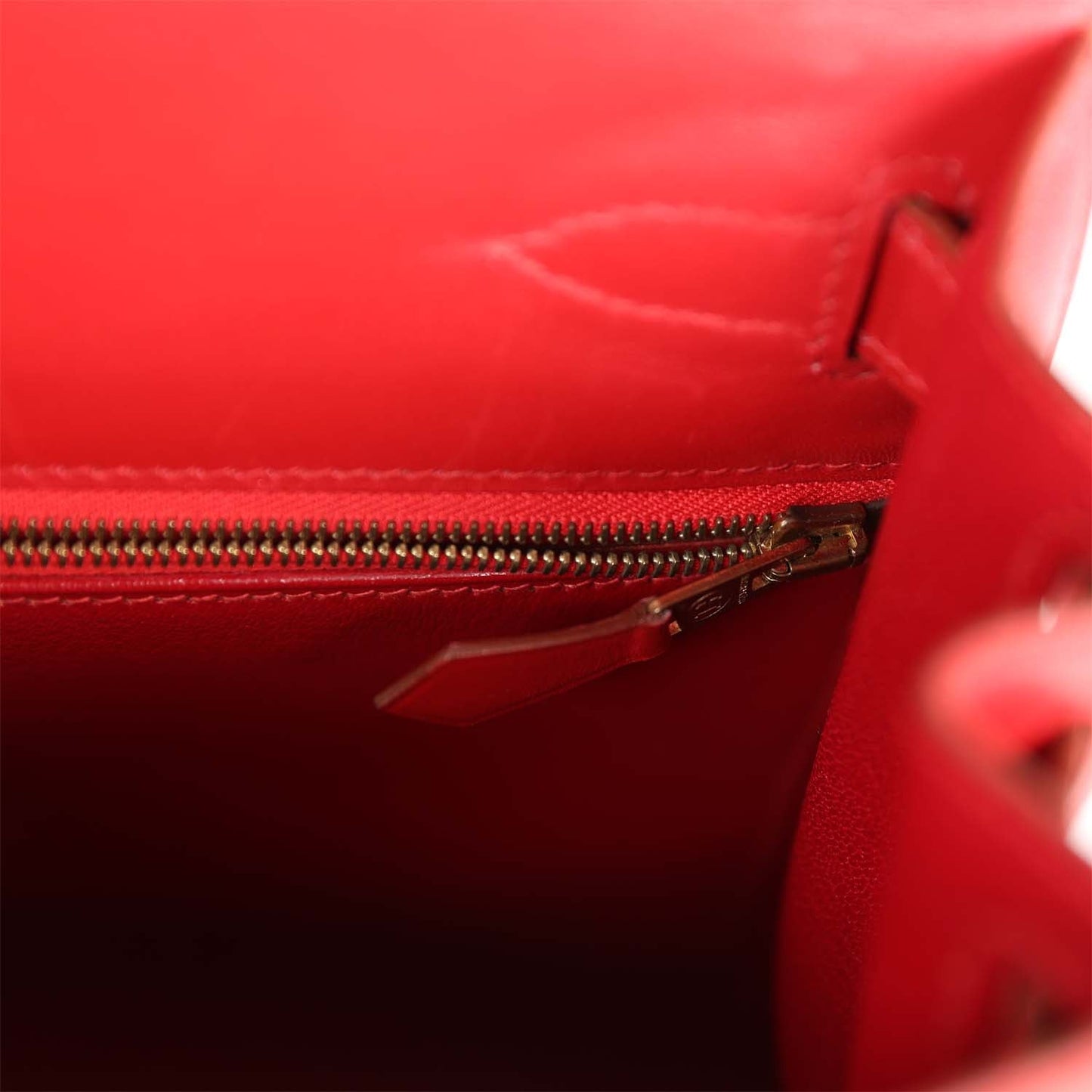 Vintage Luxury Hermes Kelly Sellier 28 Rouge Vif Box Gold Hardware