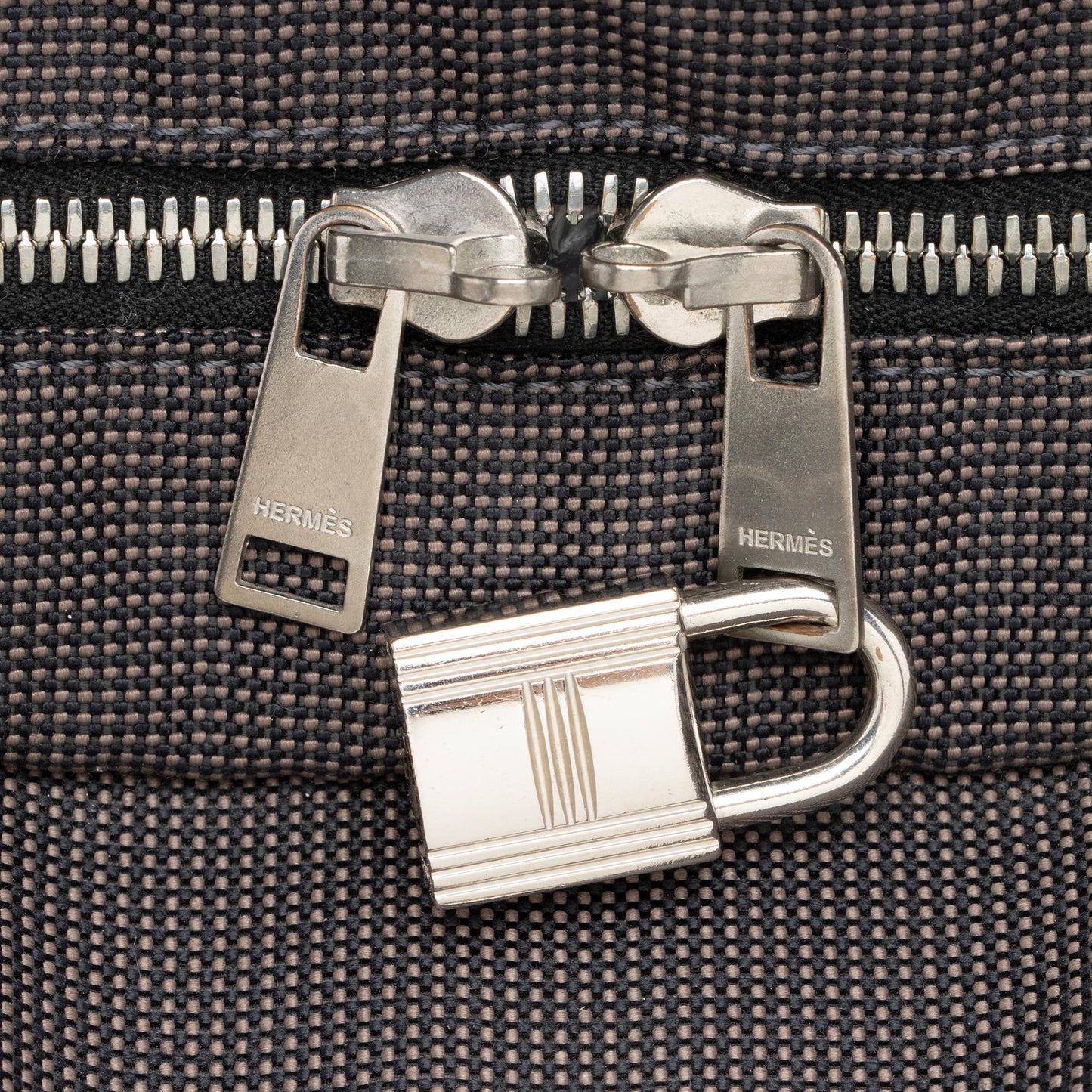 Luxury Hermes Canvas Herline MM Tote (SHF-23550)
