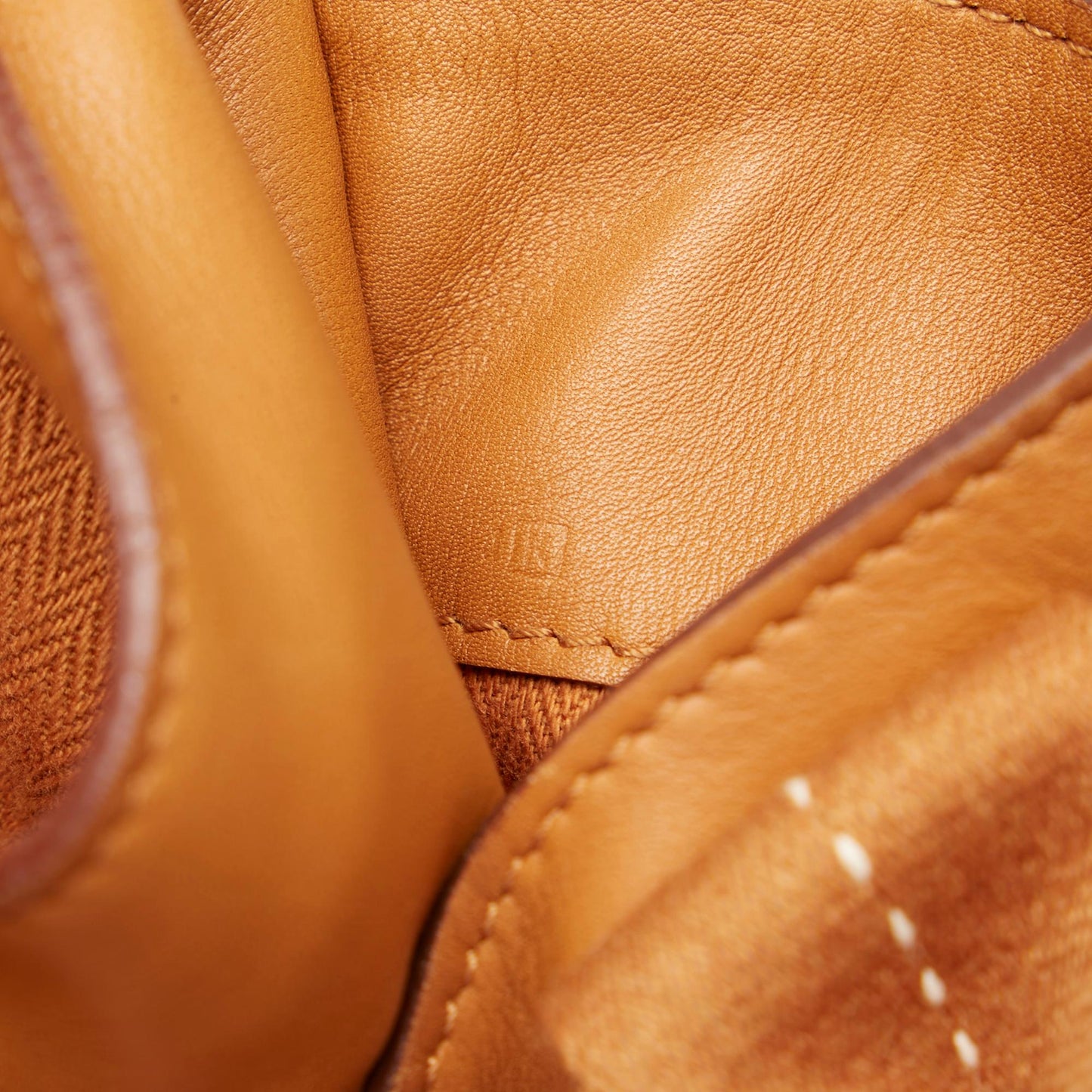 Luxury Hermes Caravan Horizontal MM (SHG-30569)