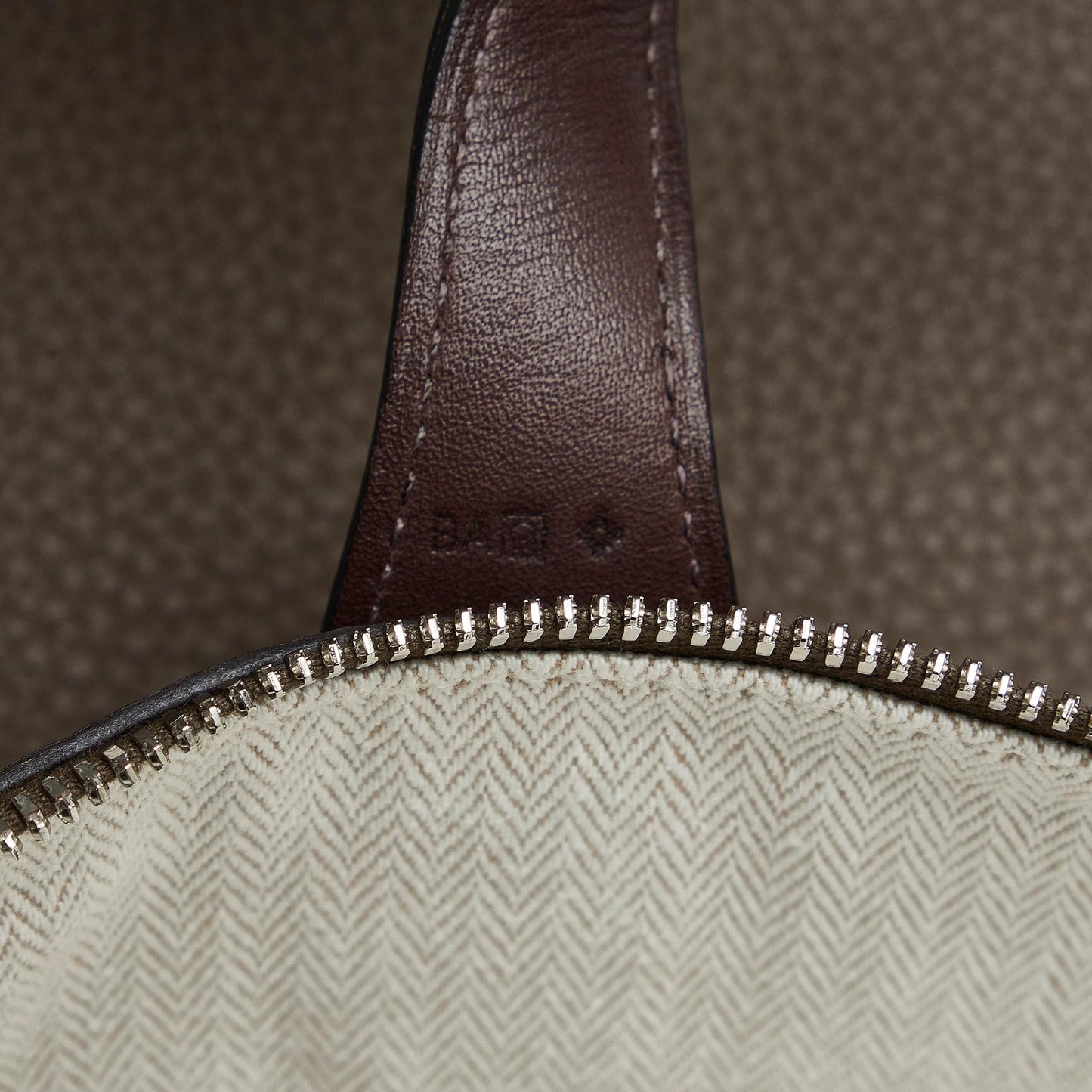 Luxury Hermes Victoria II 40 (SHG-4szcyz)
