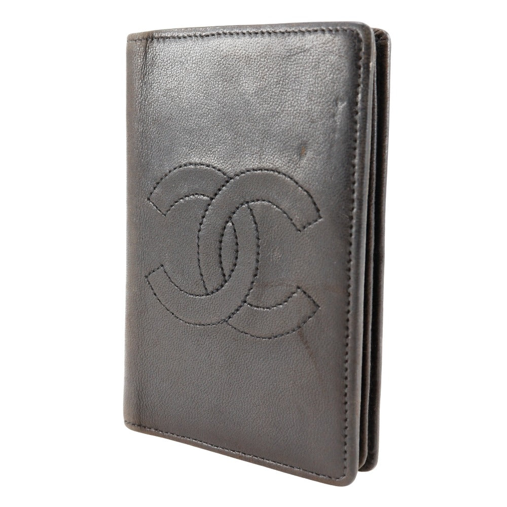 Chanel Leather Card Case Leather Business card case in New Condition