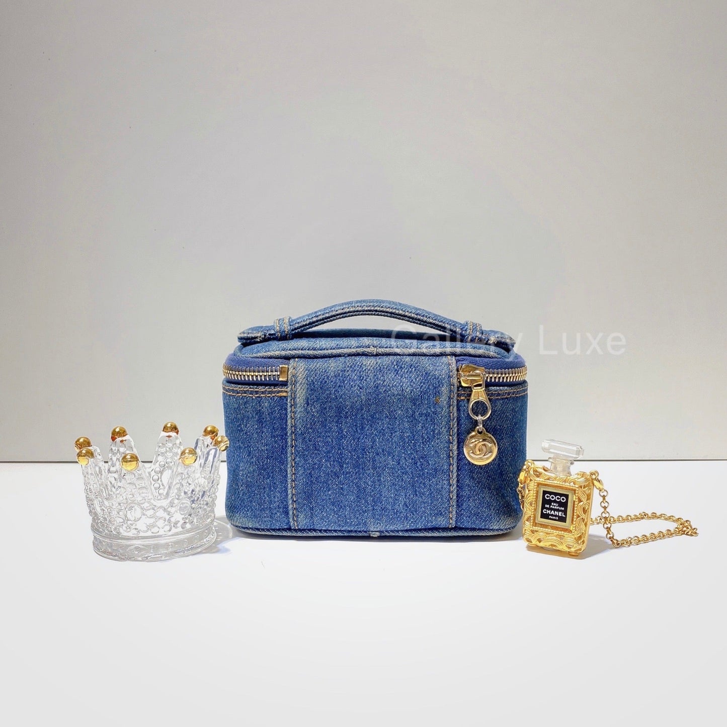 No.2786-Chanel Vintage Denim Mini Vanity Box