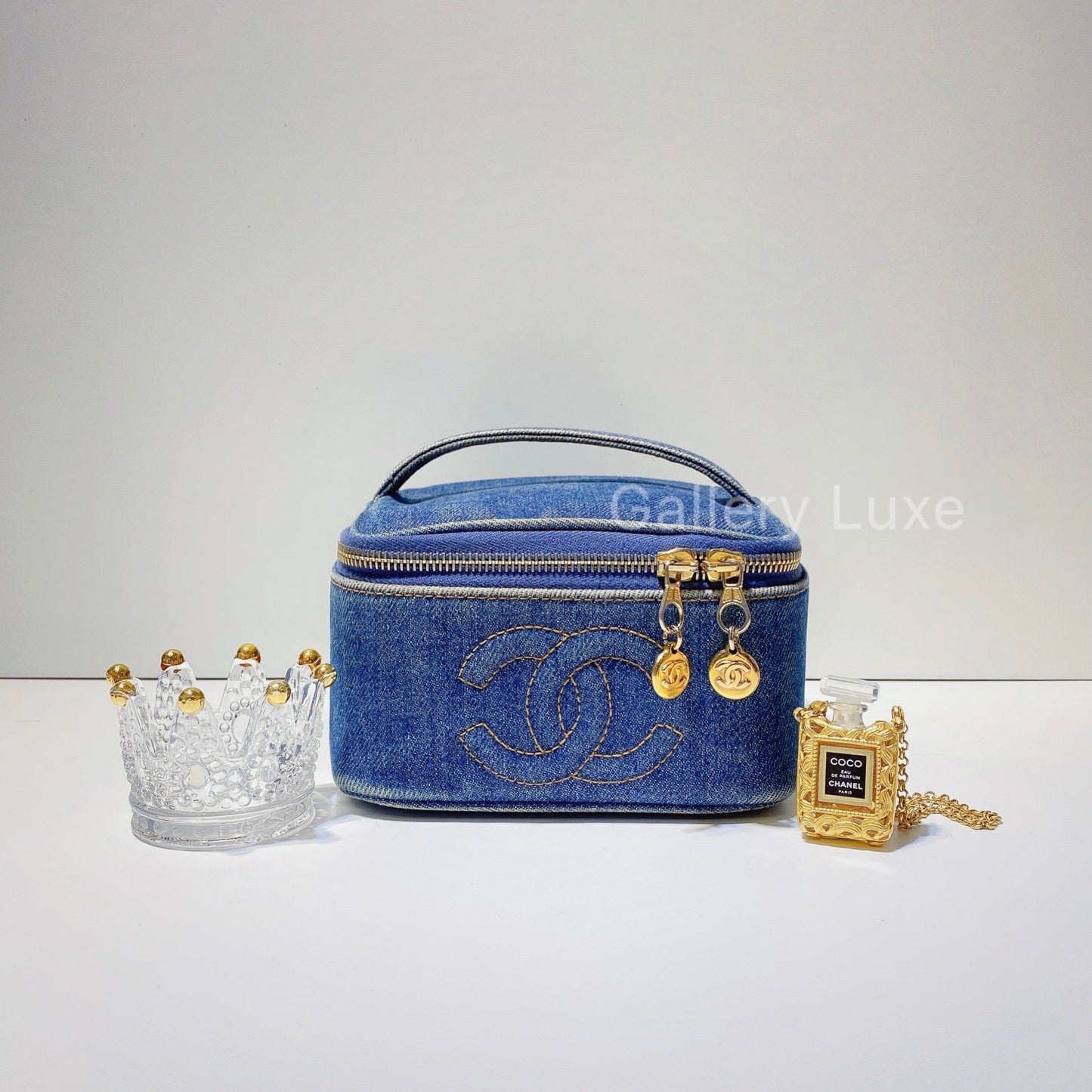 No.2796-Chanel Vintage Denim Small Vanity Box