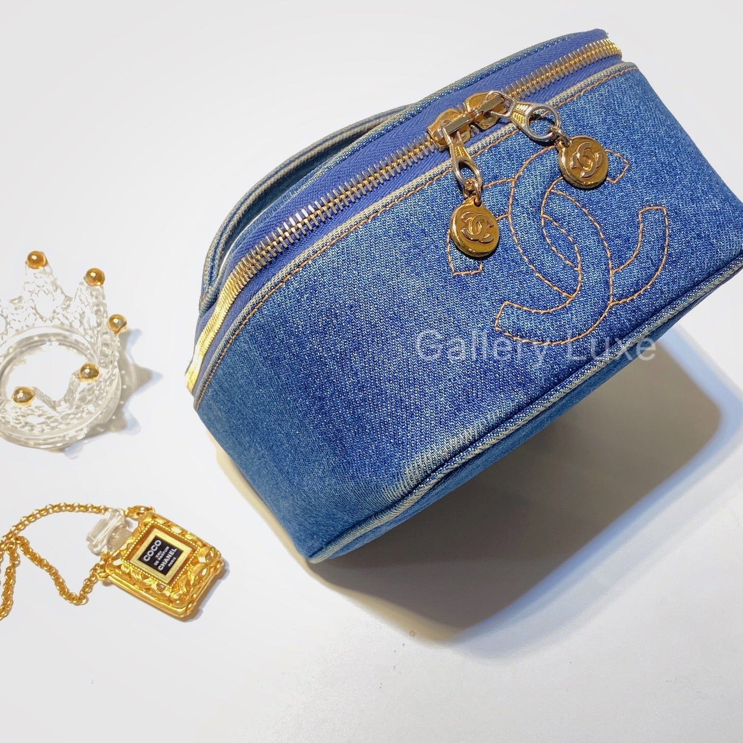 No.2796-Chanel Vintage Denim Small Vanity Box