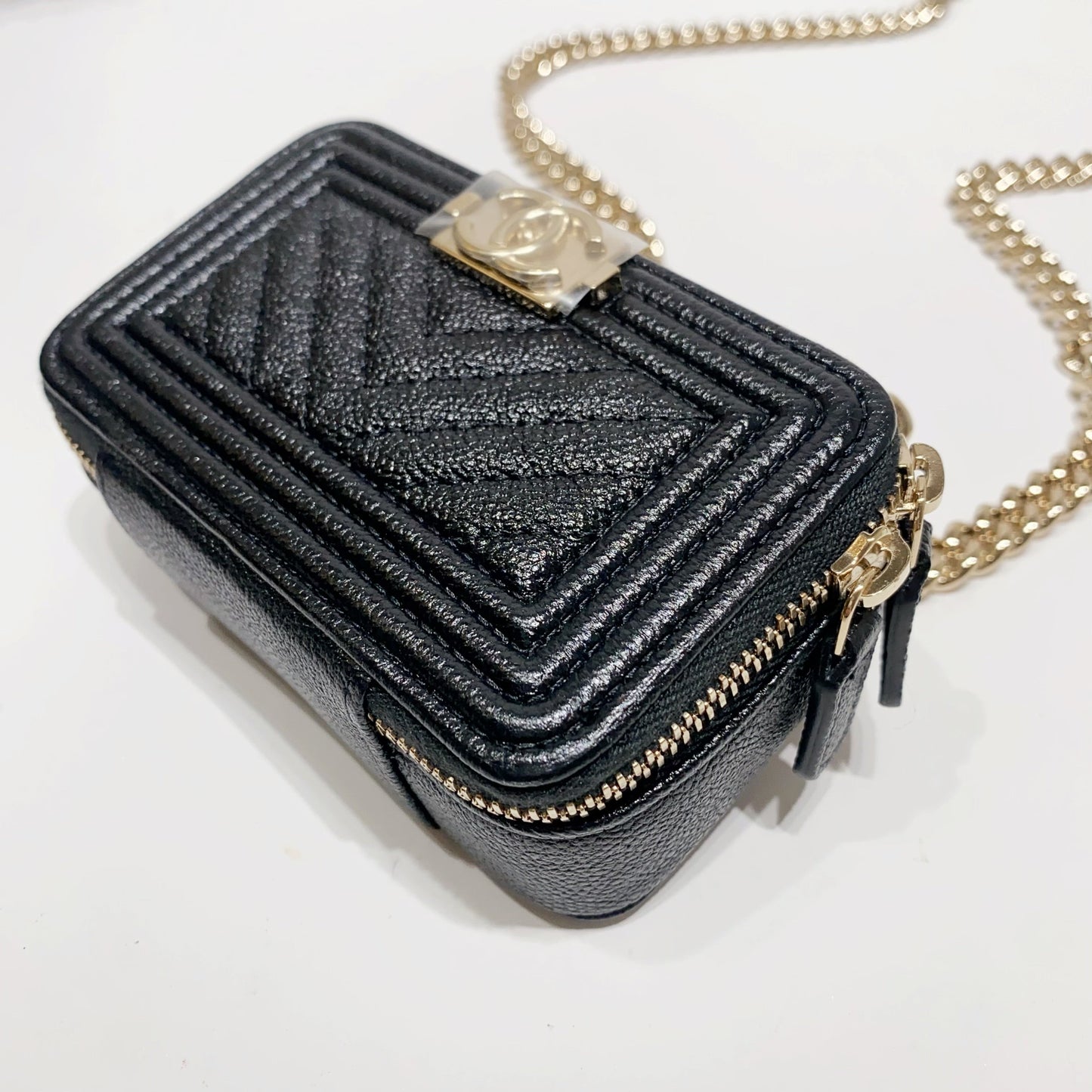 No.4129-Chanel Chevron Boy Purse With Chain (Unused / 未使用品)